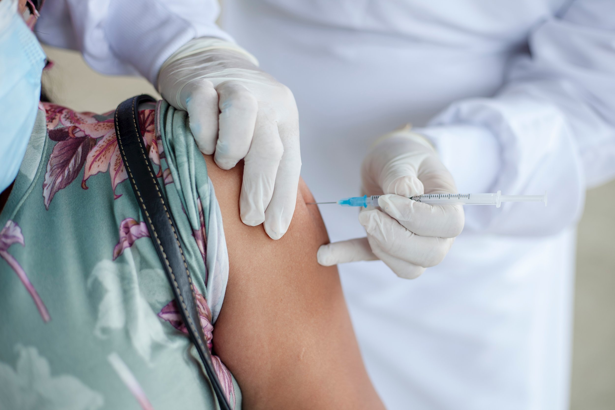 L'Italie abandonne le vaccin obligatoire pour les plus de 50 ans, le personnel scolaire et les forces de l'ordre