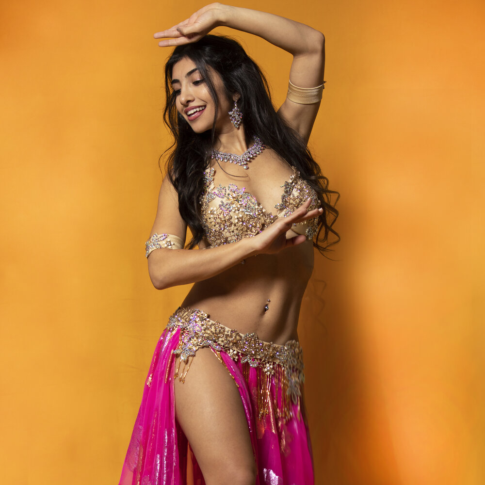 Sexy Mouth Images Belly Dancer Model