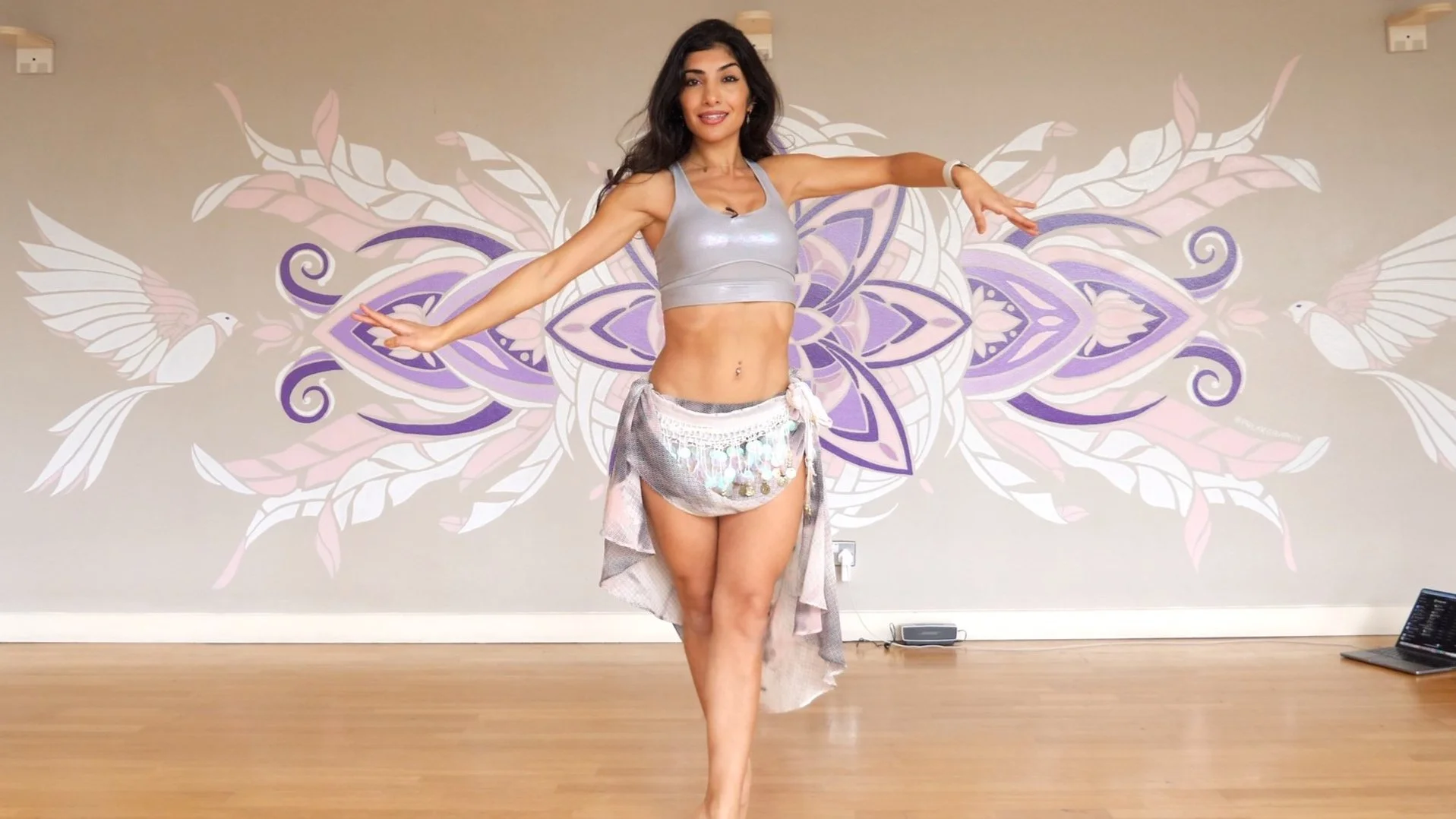 The Art of Arms in Belly Dance: Why They Matter More Than You Think