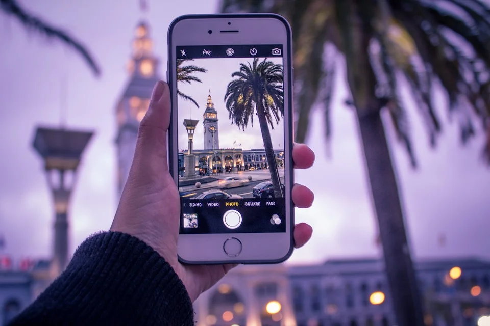 BLOGG BILDER OM AGVA KRAFT Blir du fattig av å lade en iPhone?