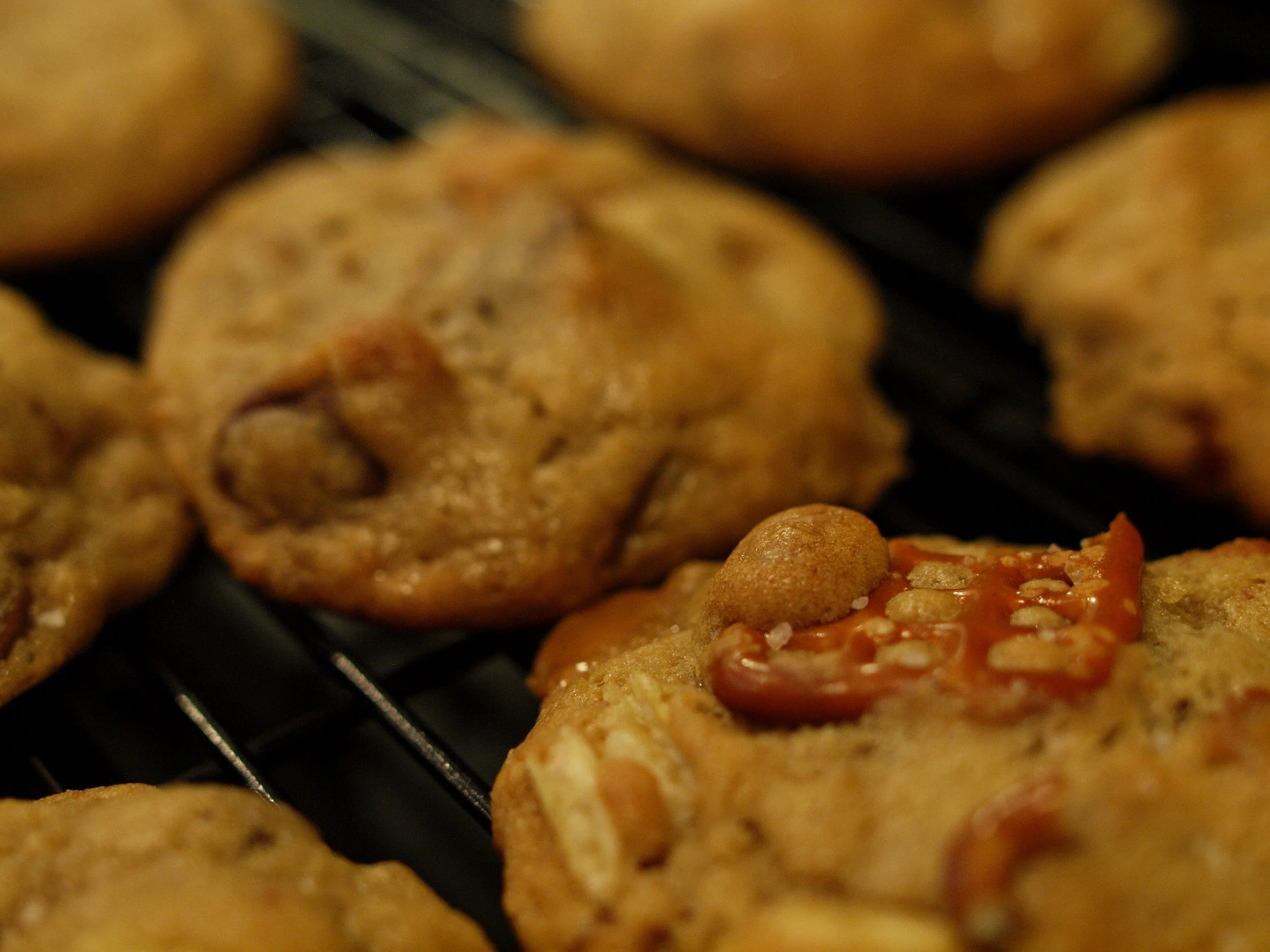 caramel_pretzel_cookies.jpg