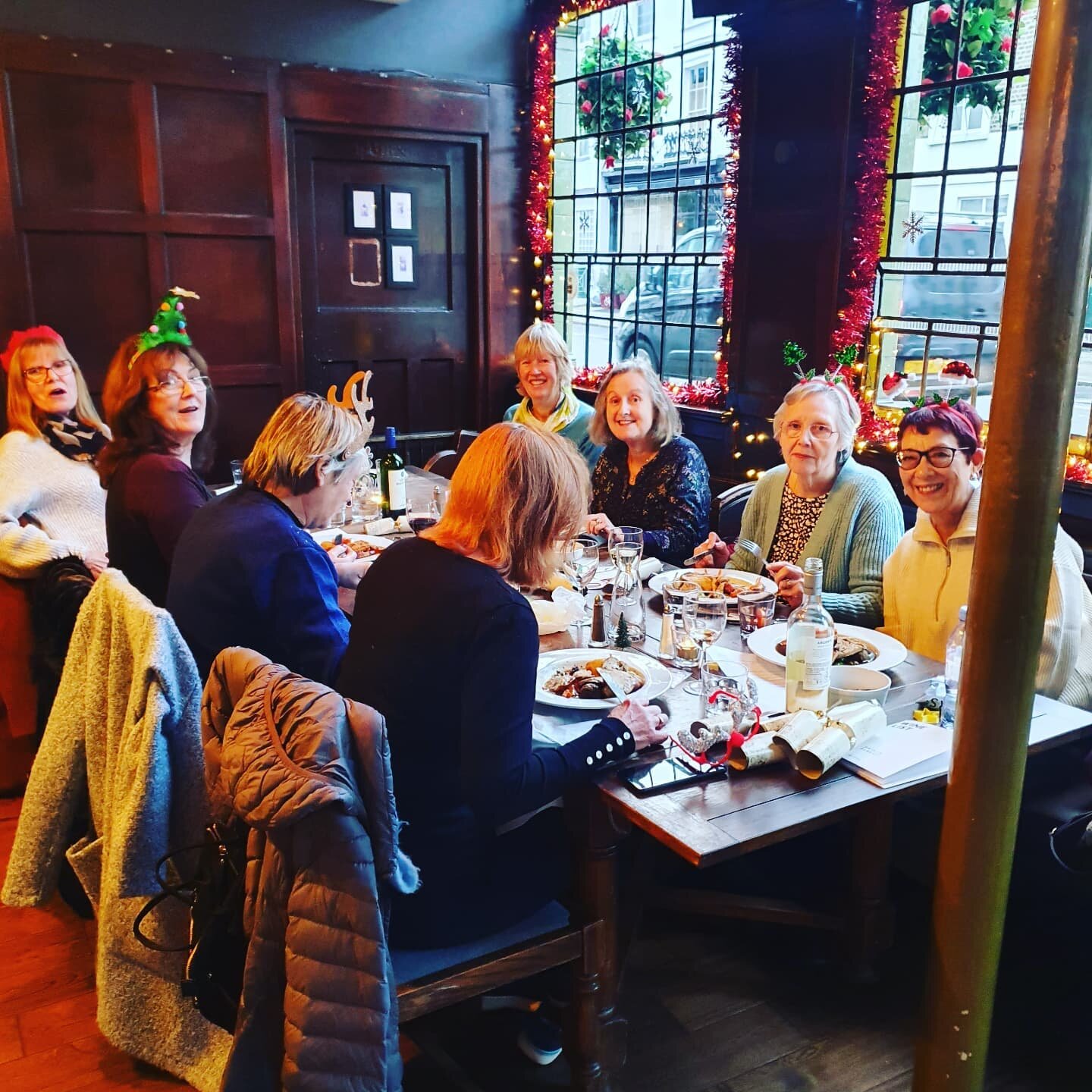 The first Christmas Dinner of 2021 is well underway here @theprincealbert_camden.
Book your party with us, menus and contact details available on our website.

#Christmas #camdentown