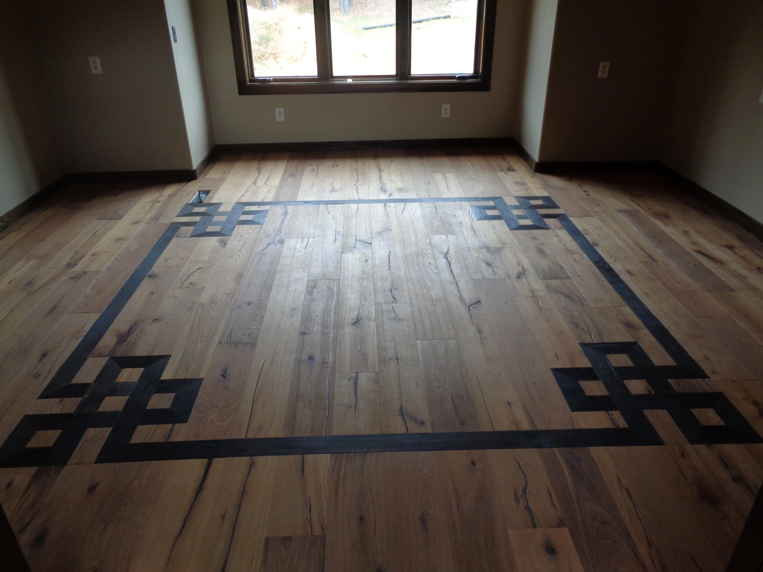 Hardwood floor with border 2.JPG