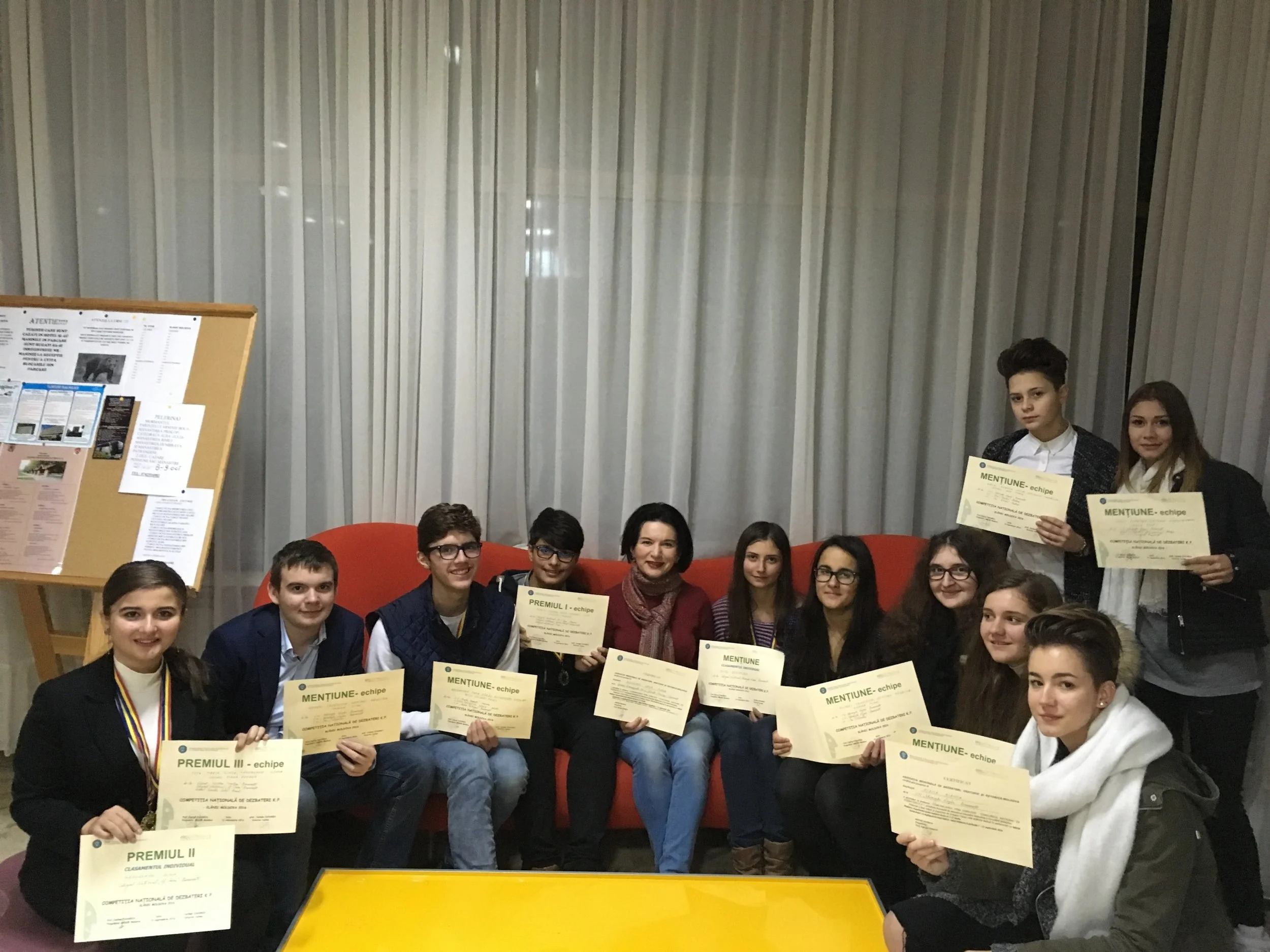 concurs-debate-2016-uai-2880x2160.jpg