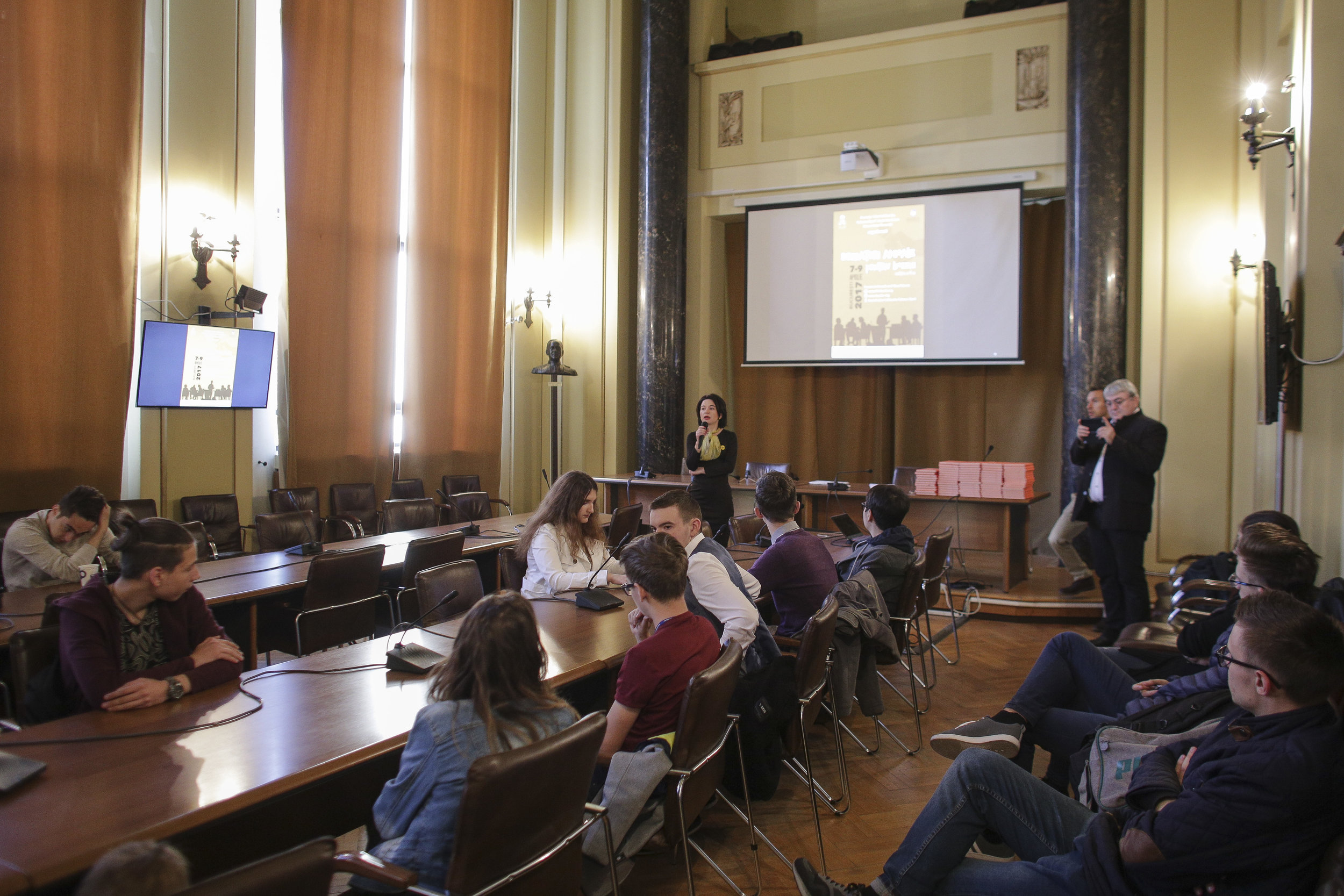 170409_DEZBATERI_00_OG.jpg