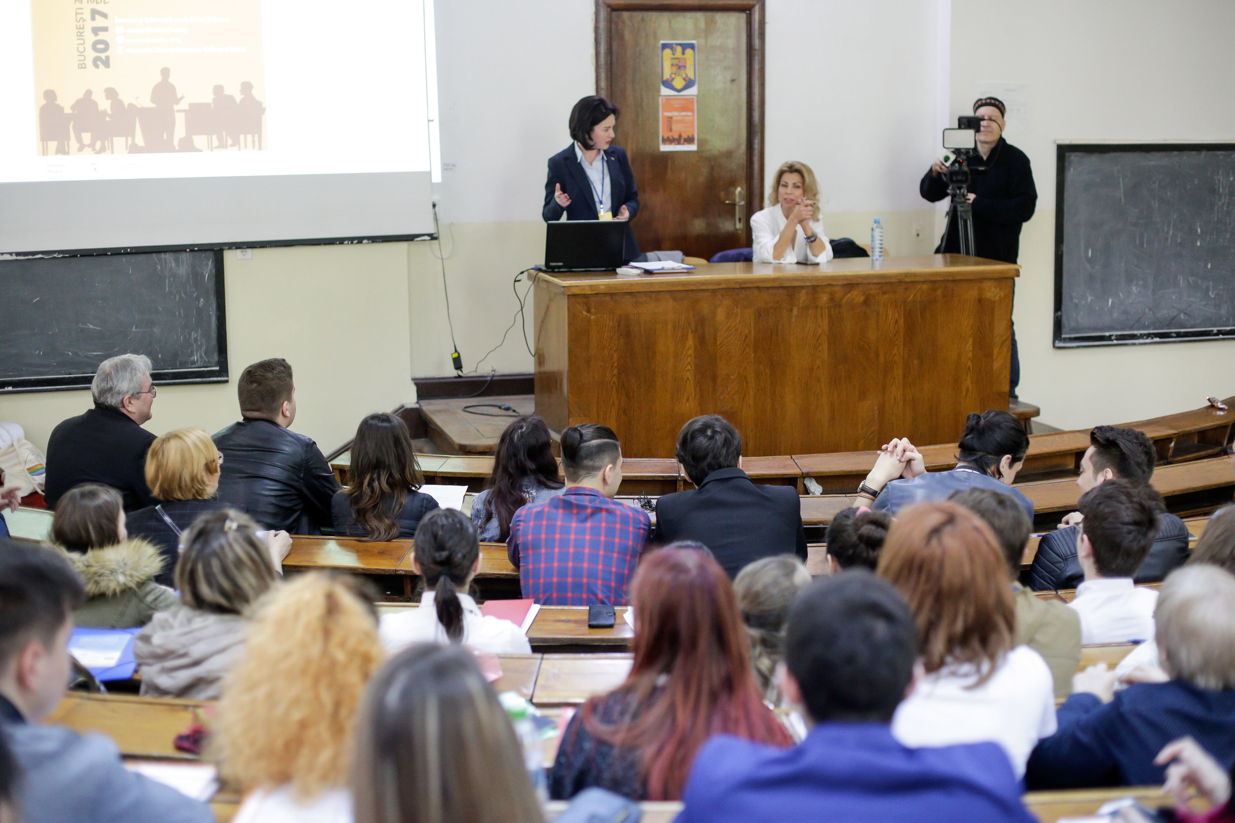 2017.04.08 debate 1-9661.jpg