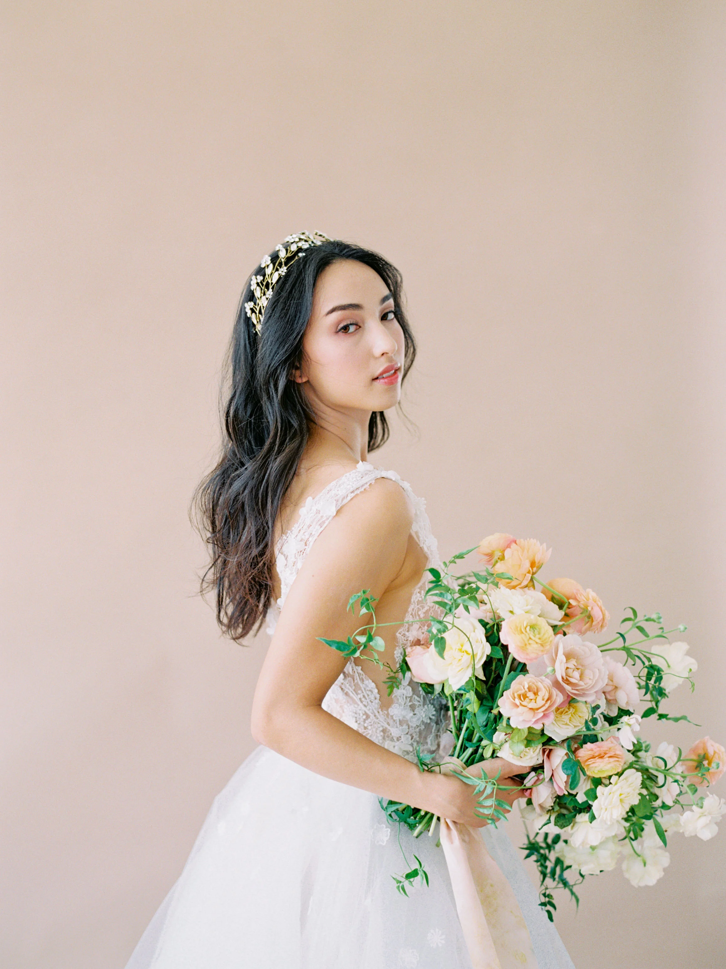 SALLYPINERA_FOURSEASON_BRIDALFASHION_WEDDING_-24.jpg