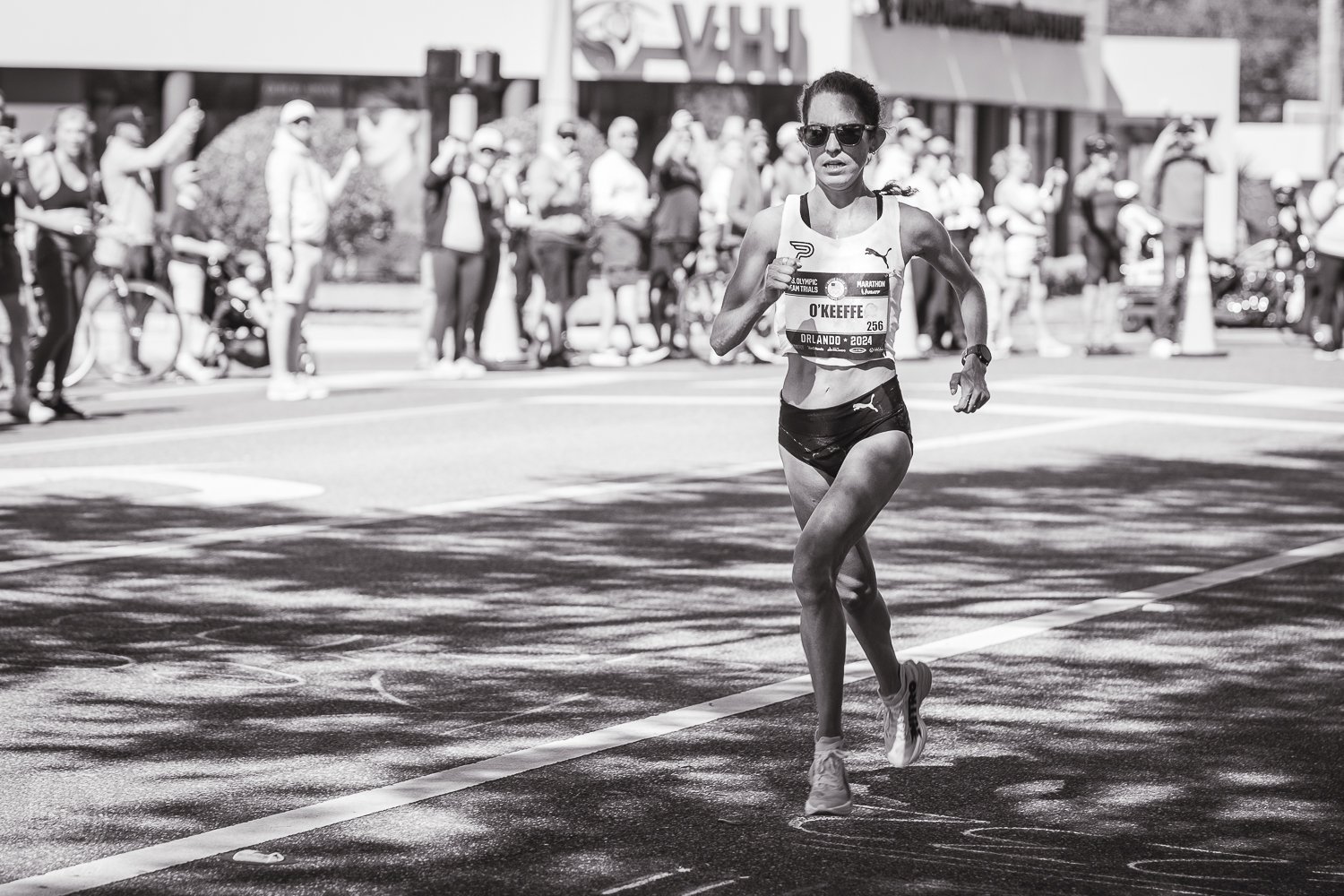  44. Fiona O’Keeffe (02:22:10). Arribó en primer lugar en su debut de maratón, estableciendo el récord para las clasificatorias olímpicas. 