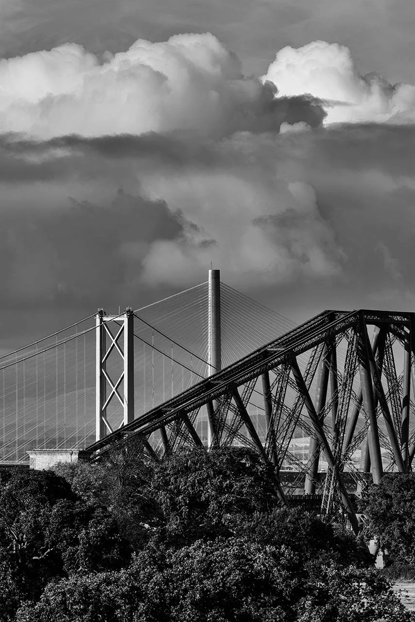 forth-bridges-tri-bridge-cool-sky-BW-1280-wee.jpg