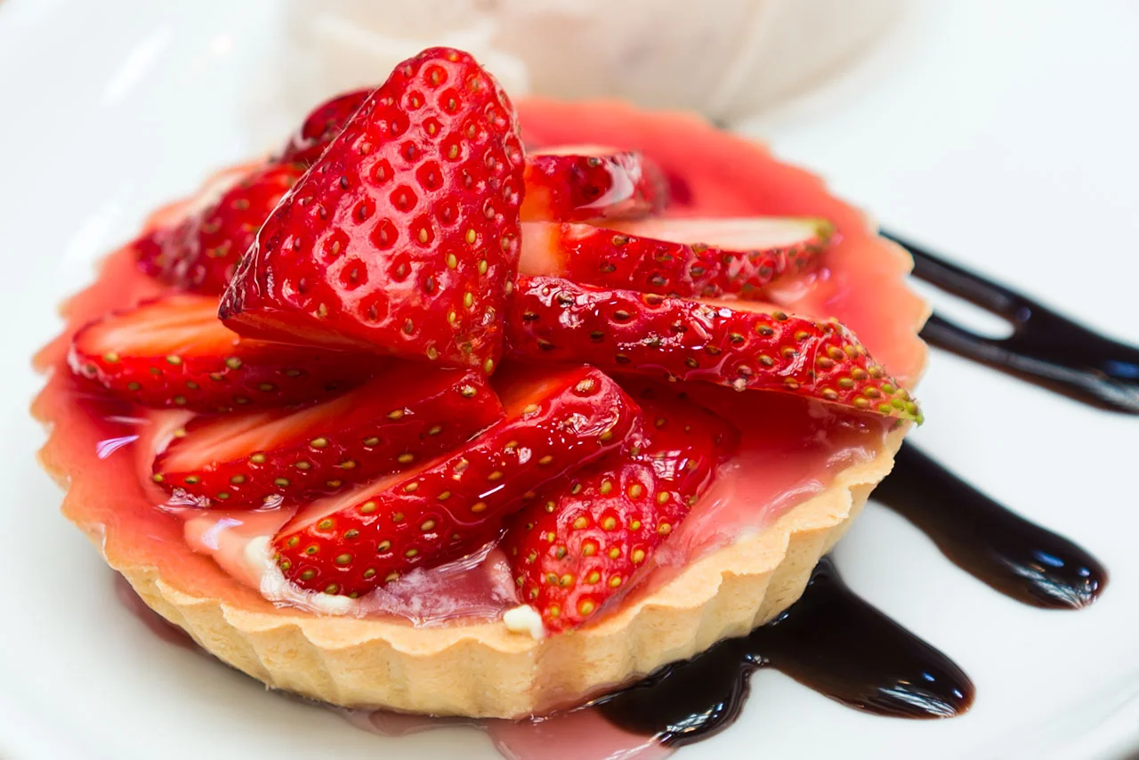 Strawberry-tart-detail-websized.jpg