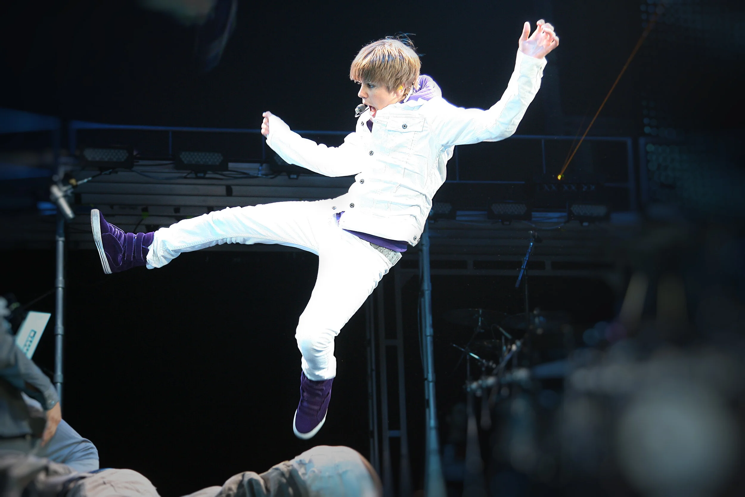 Kung-Fu-Bieber.JPG