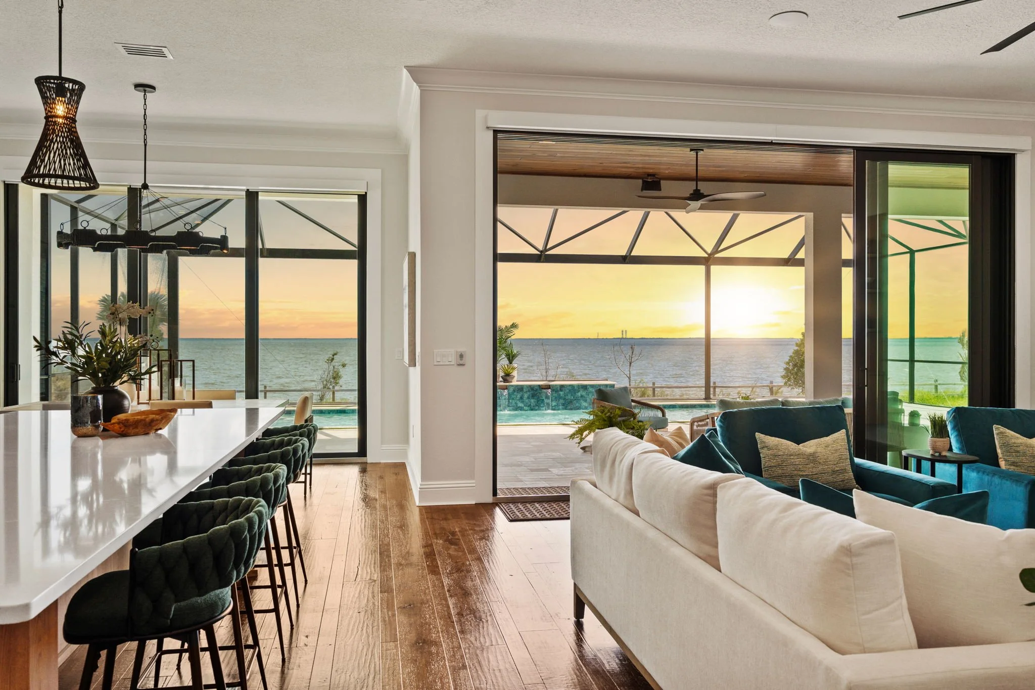 Valentina Interior1.jpg