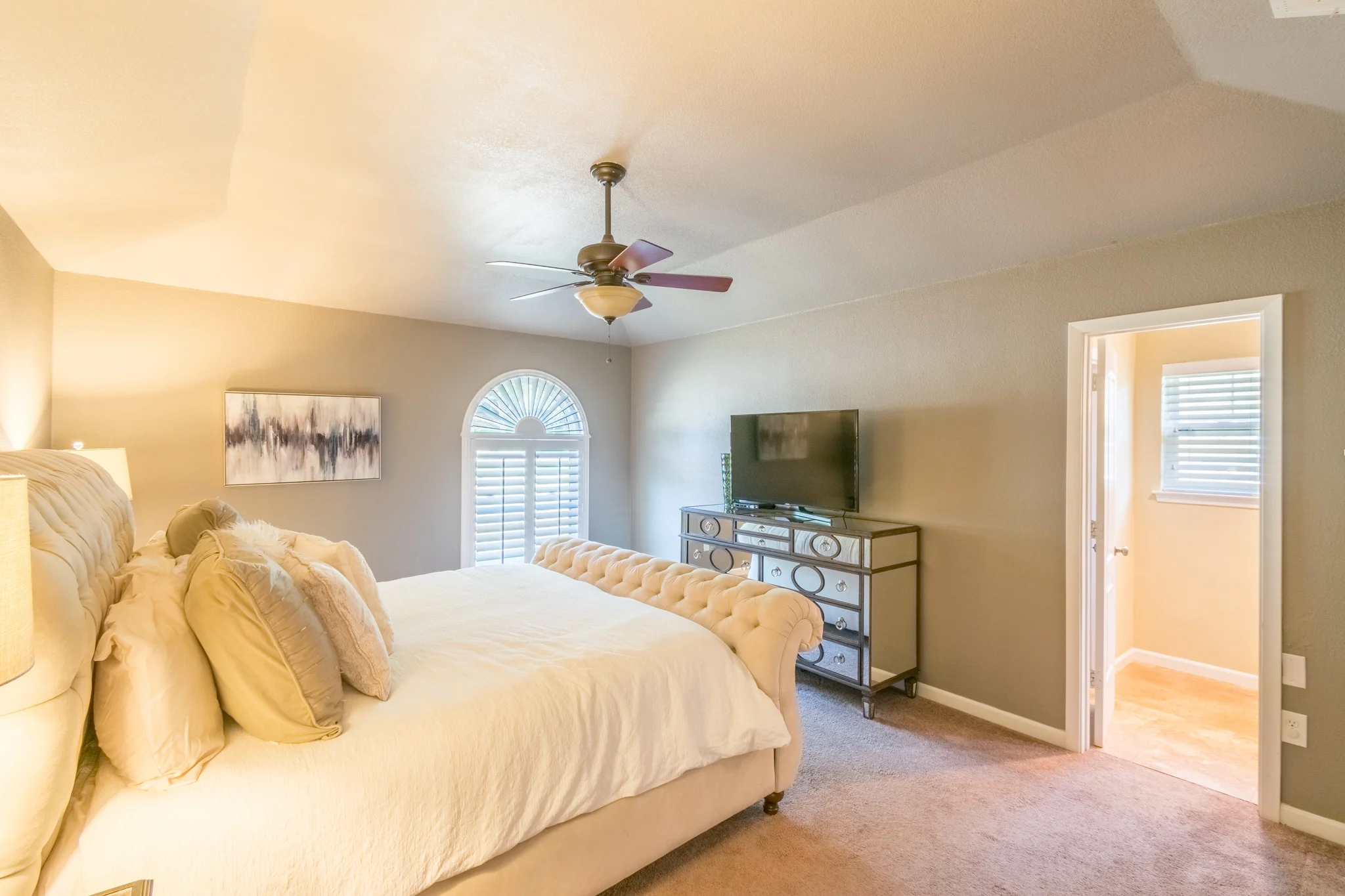 305OakValleyDr_HDR-33.jpg