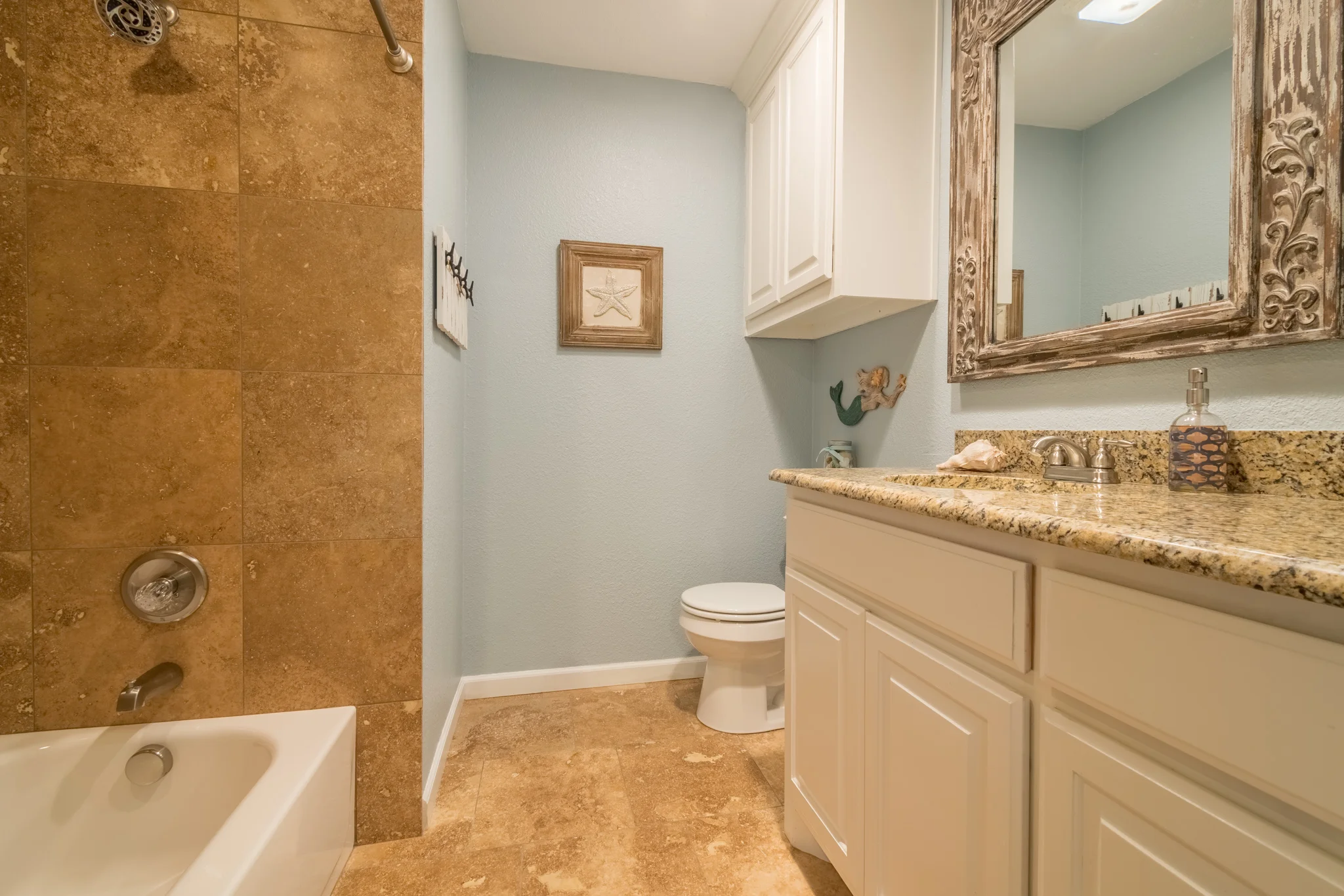 305OakValleyDr_HDR-40.jpg