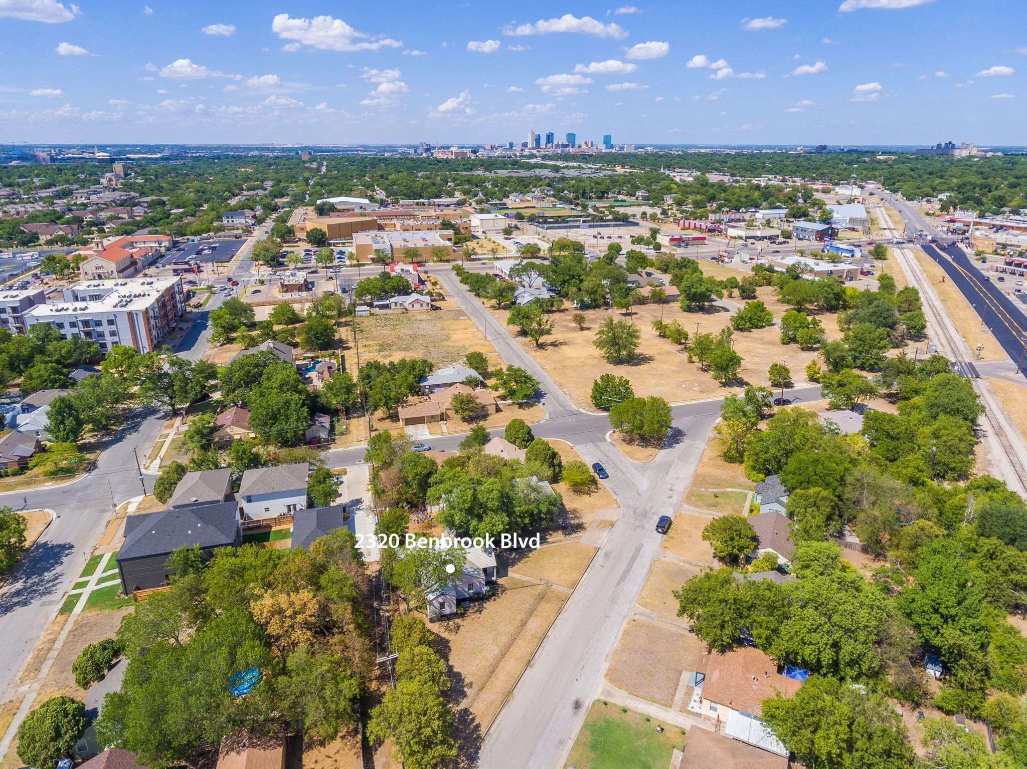 2320 Benbrook 15.jpg