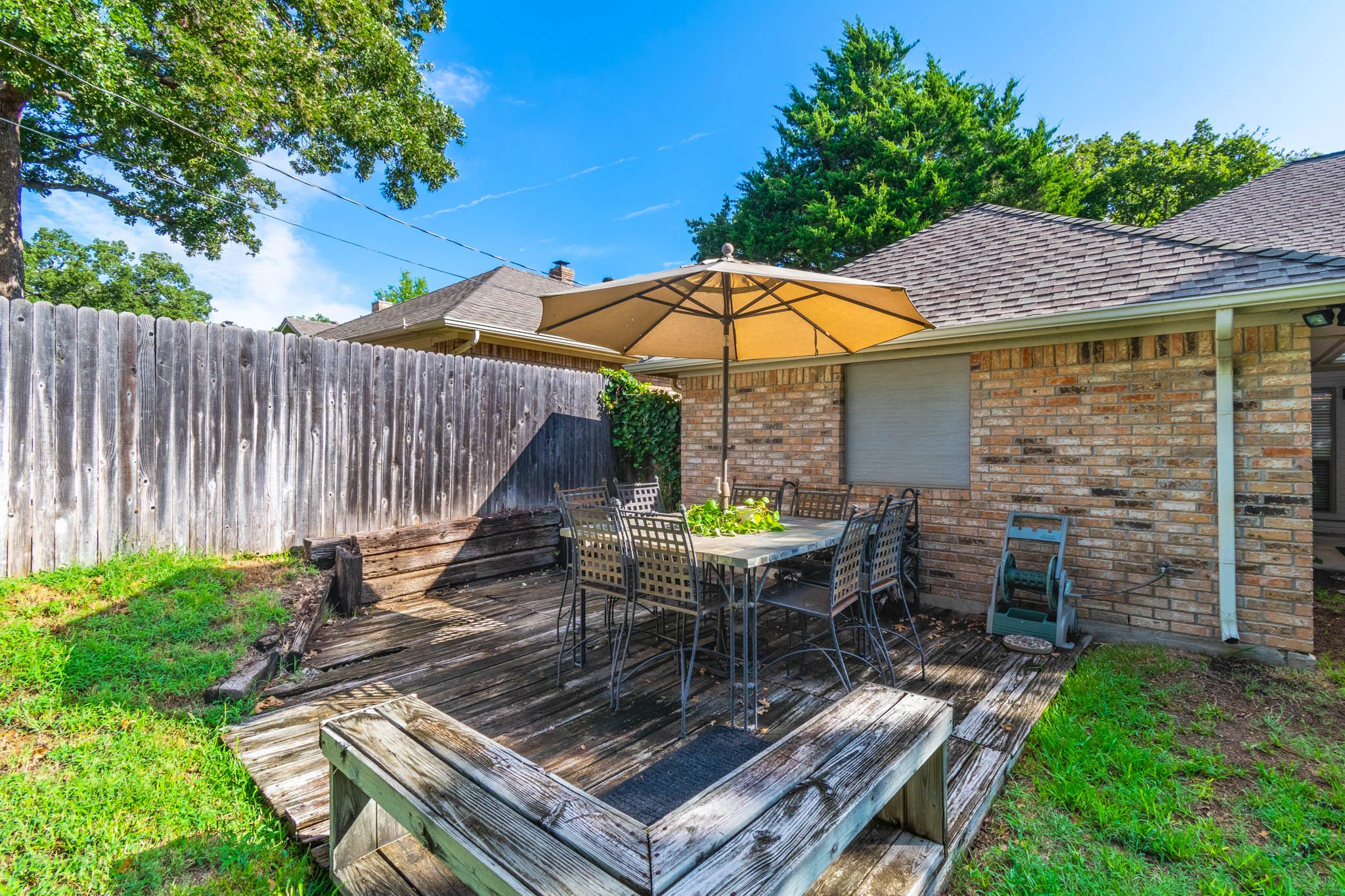 5200BradleyLn_HDR-7.jpg