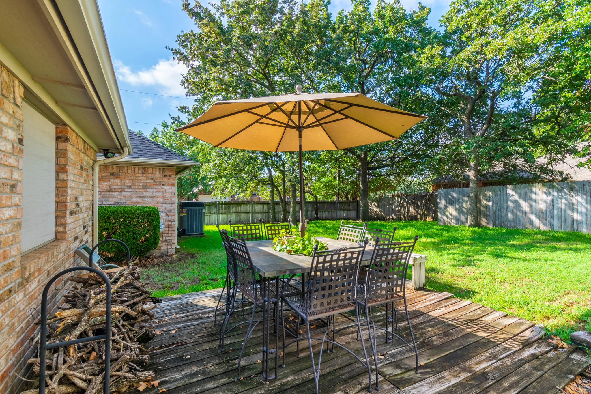 5200BradleyLn_HDR-9.jpg