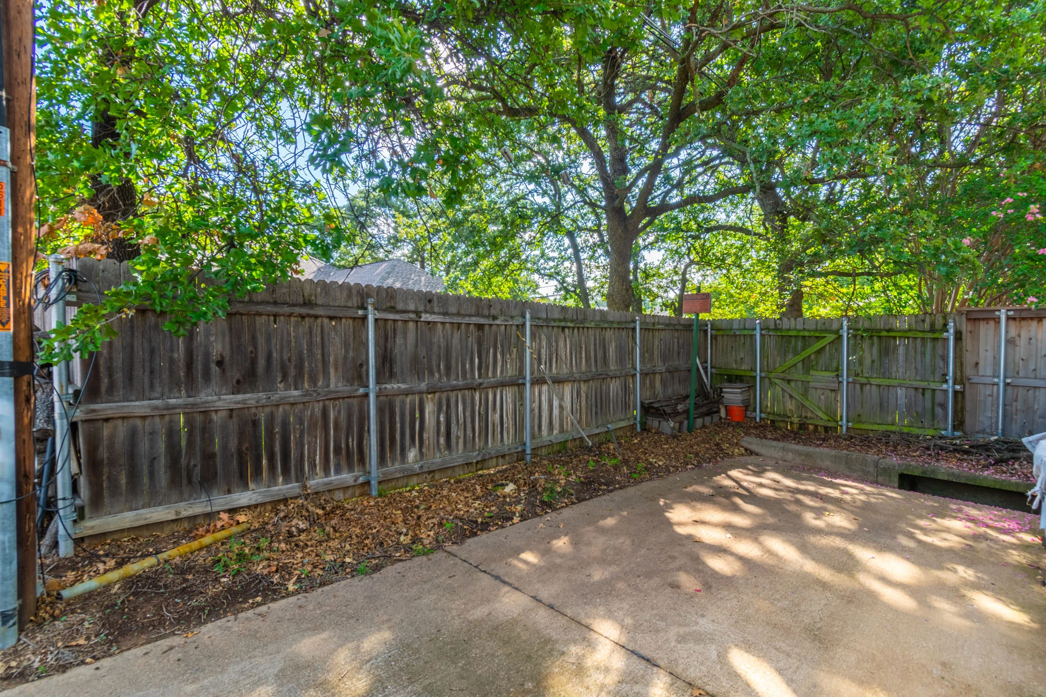 5200BradleyLn_HDR-14.jpg