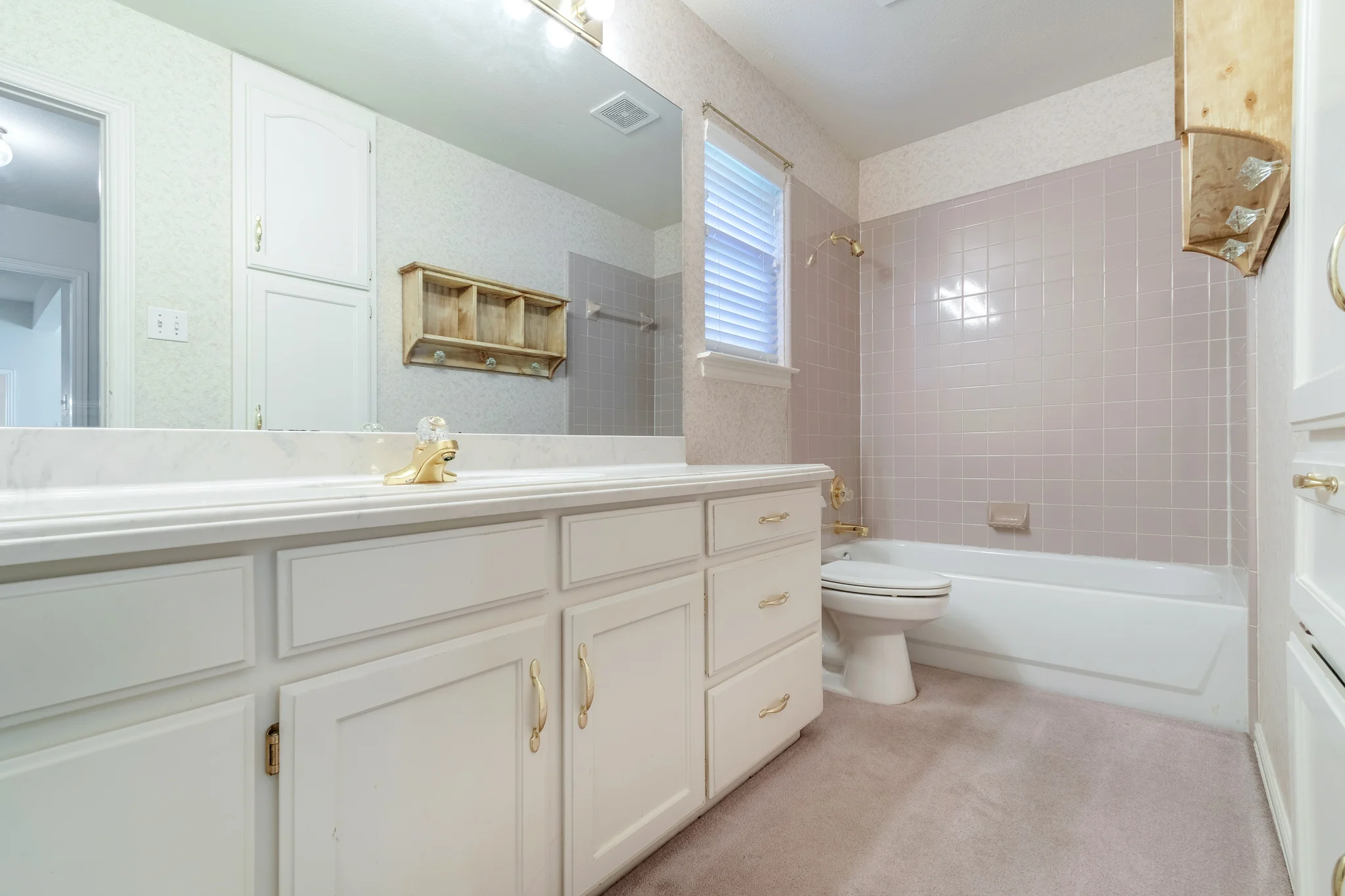 5200BradleyLn_HDR-35.jpg