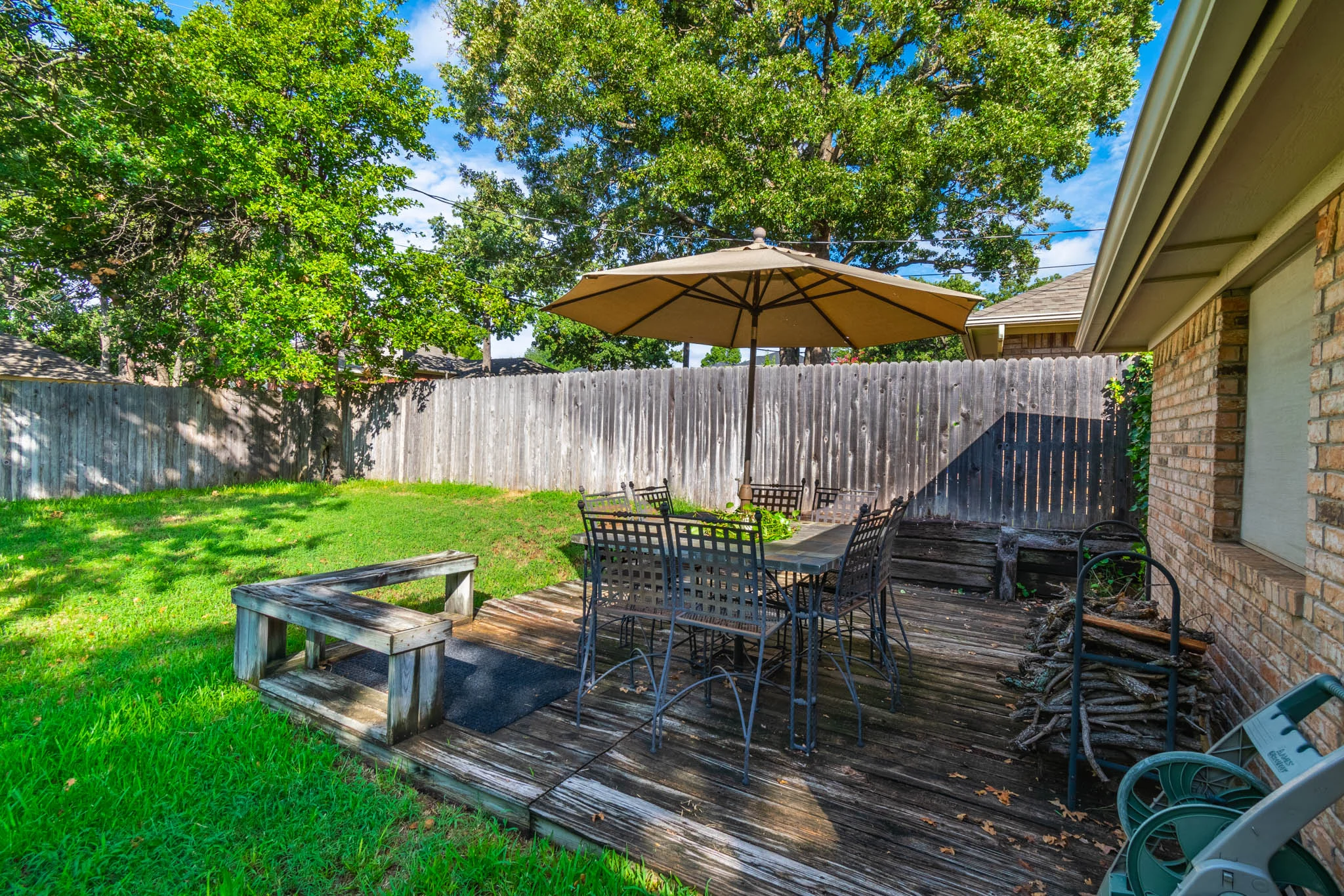 5200BradleyLn_HDR-8.jpg