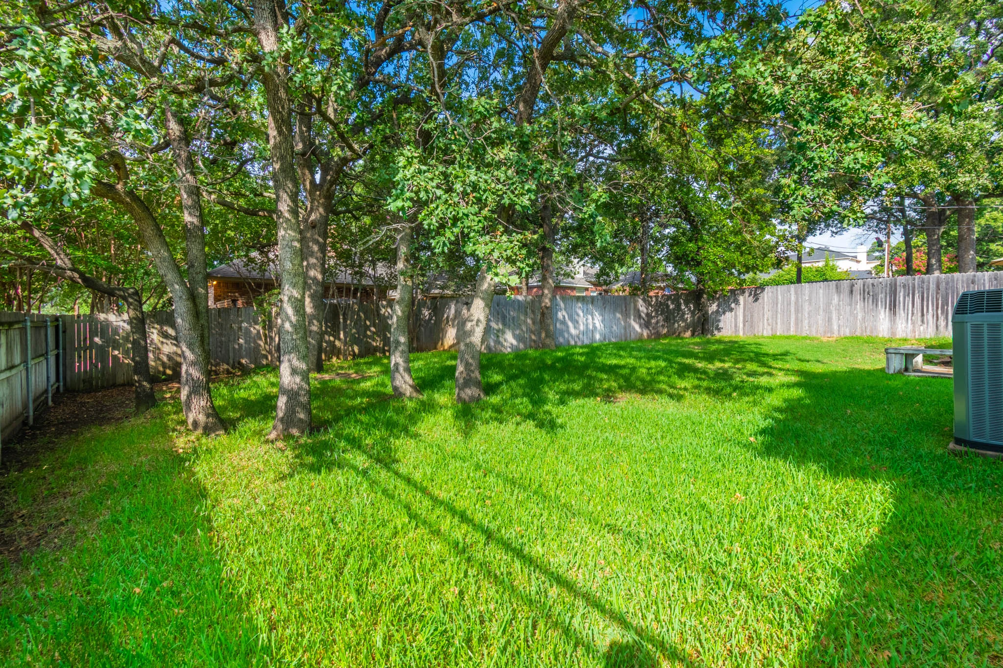 5200BradleyLn_HDR-12.jpg
