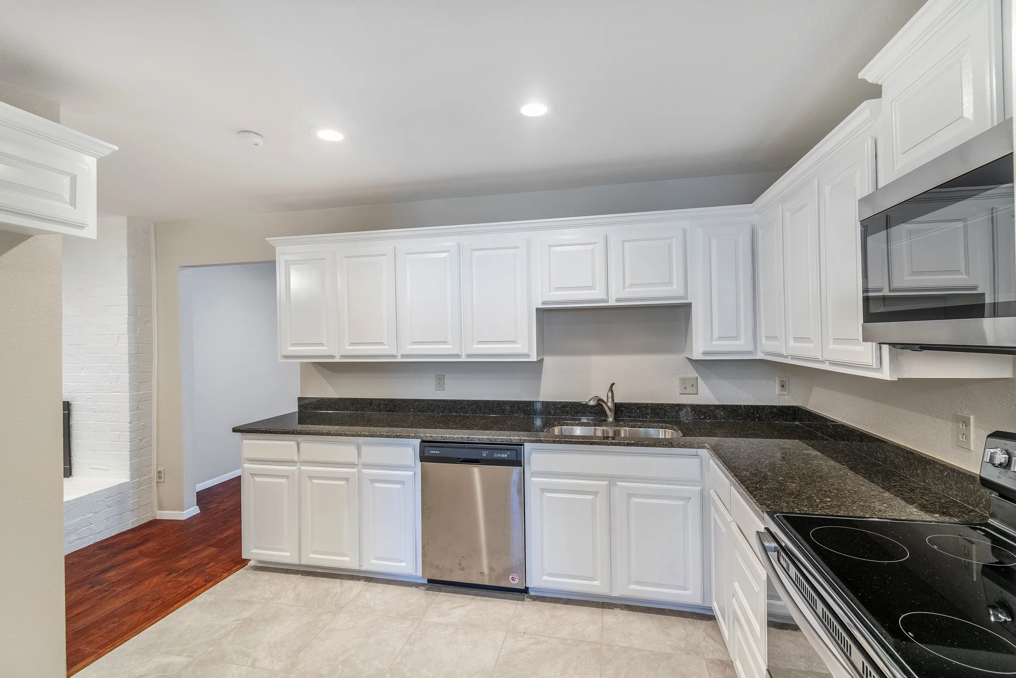 6241 Wheaton 6.jpg