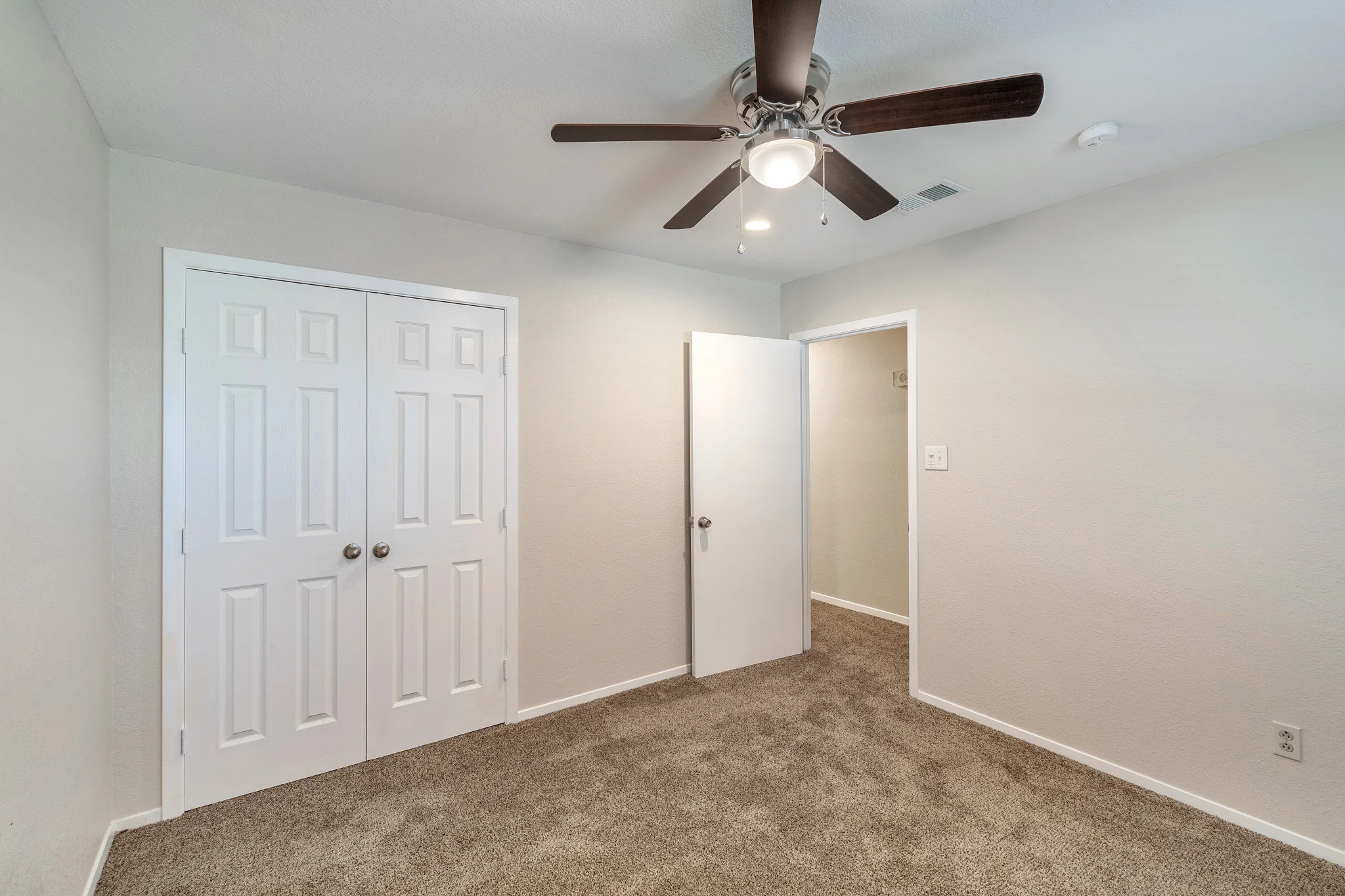 6241 Wheaton 11.jpg