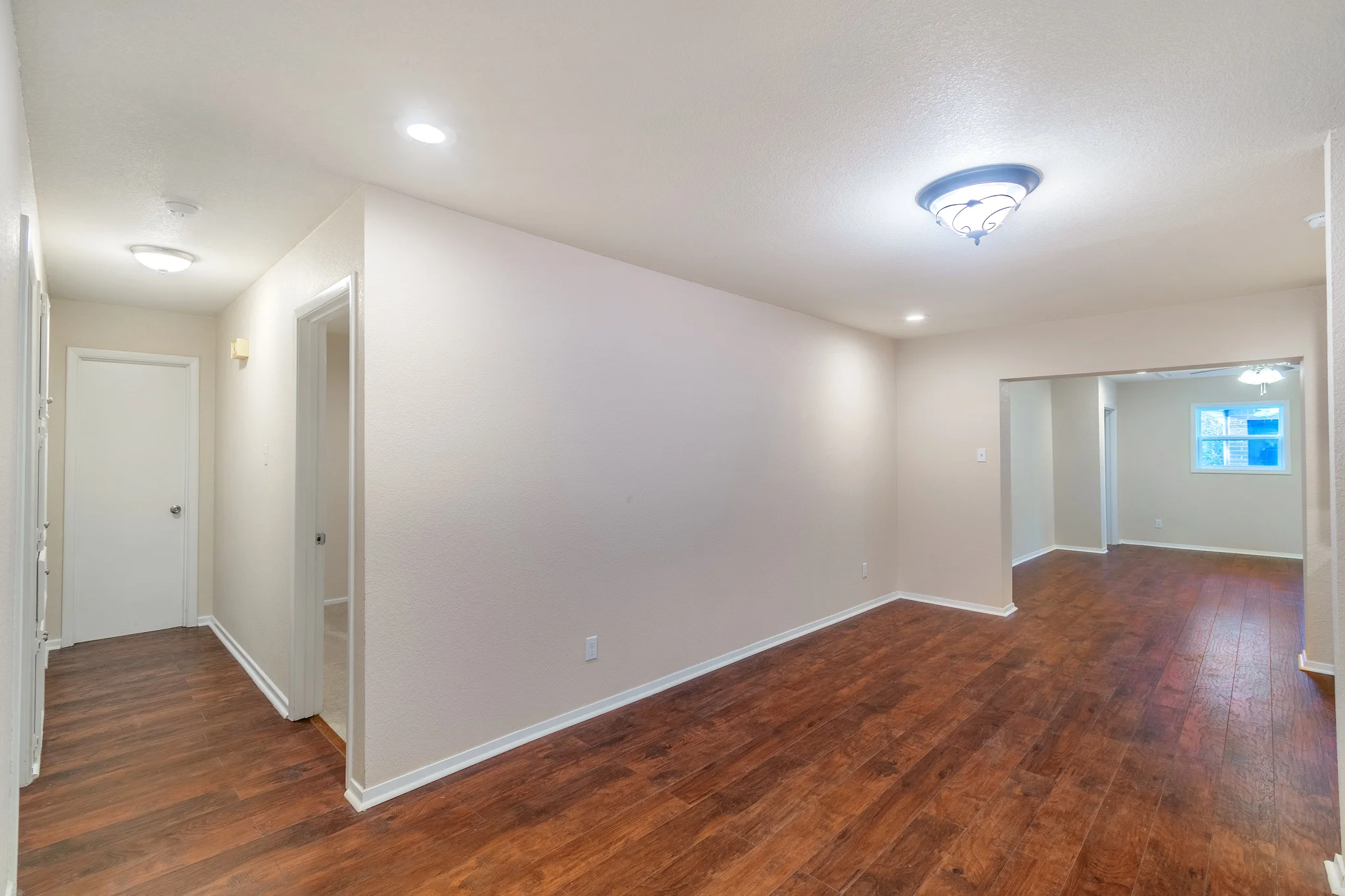 5932WestCrestDr_HDR-14.jpg