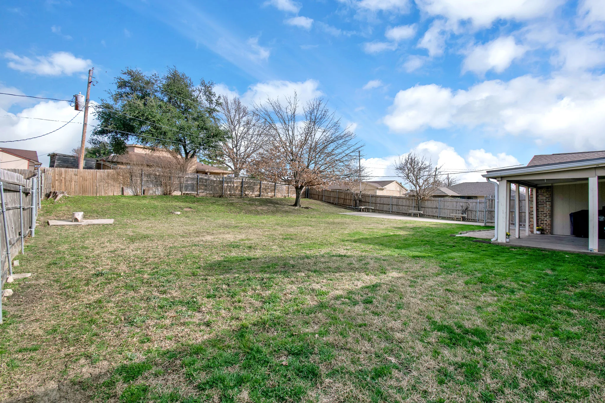5348 Weddington 18.jpg