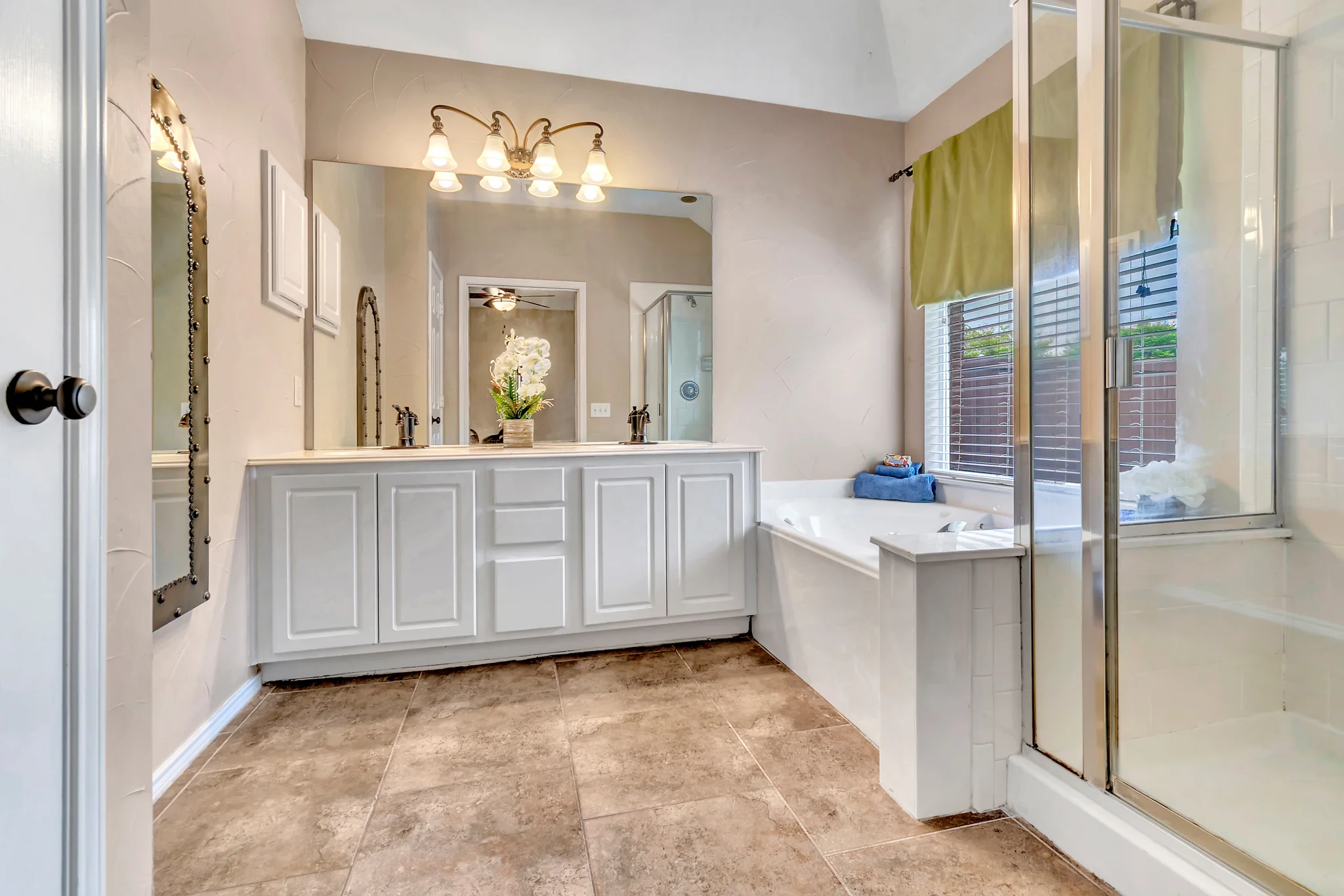 2309AberdeenAve_HDR-29.jpg