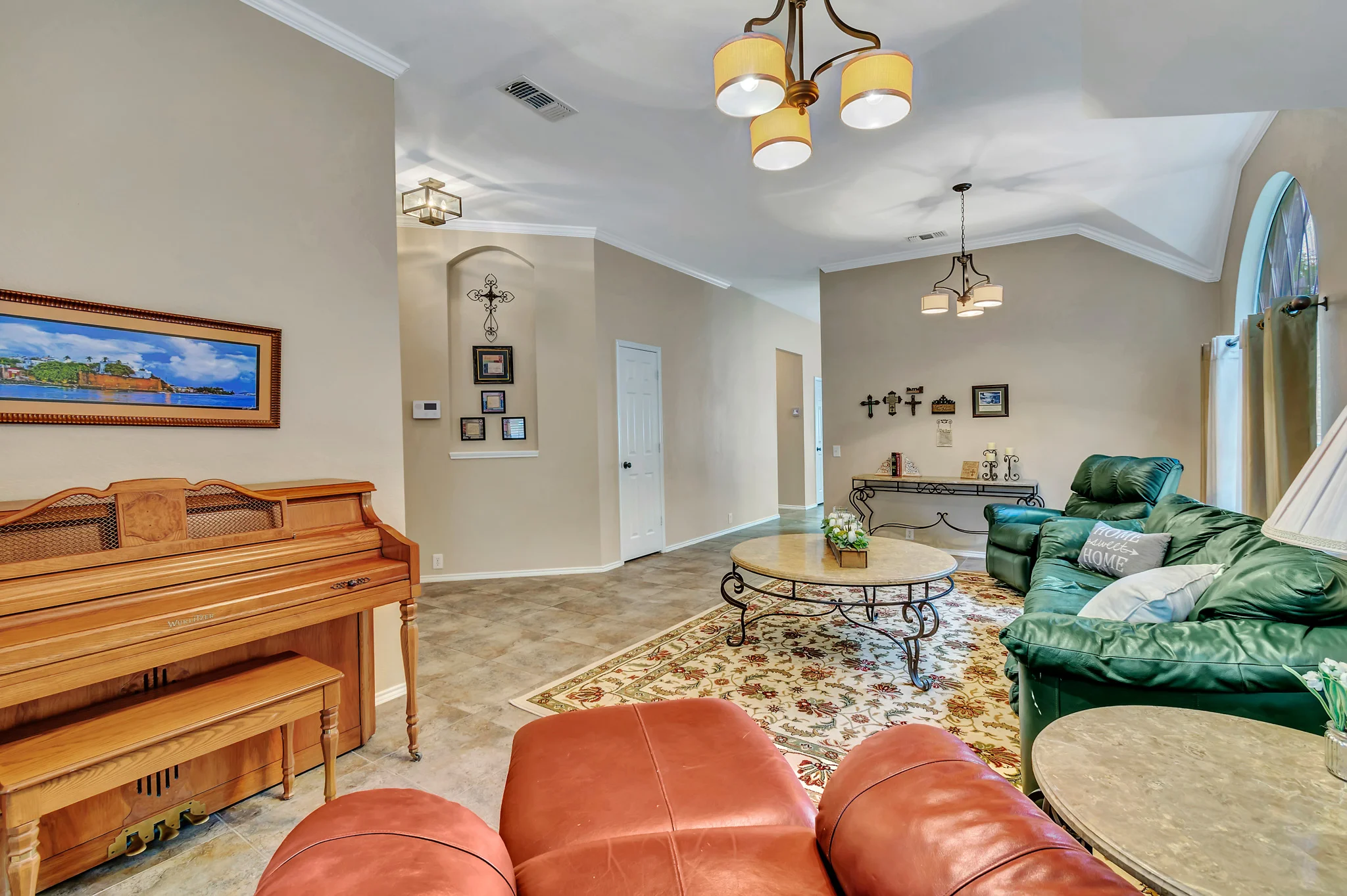 2309AberdeenAve_HDR-8.jpg