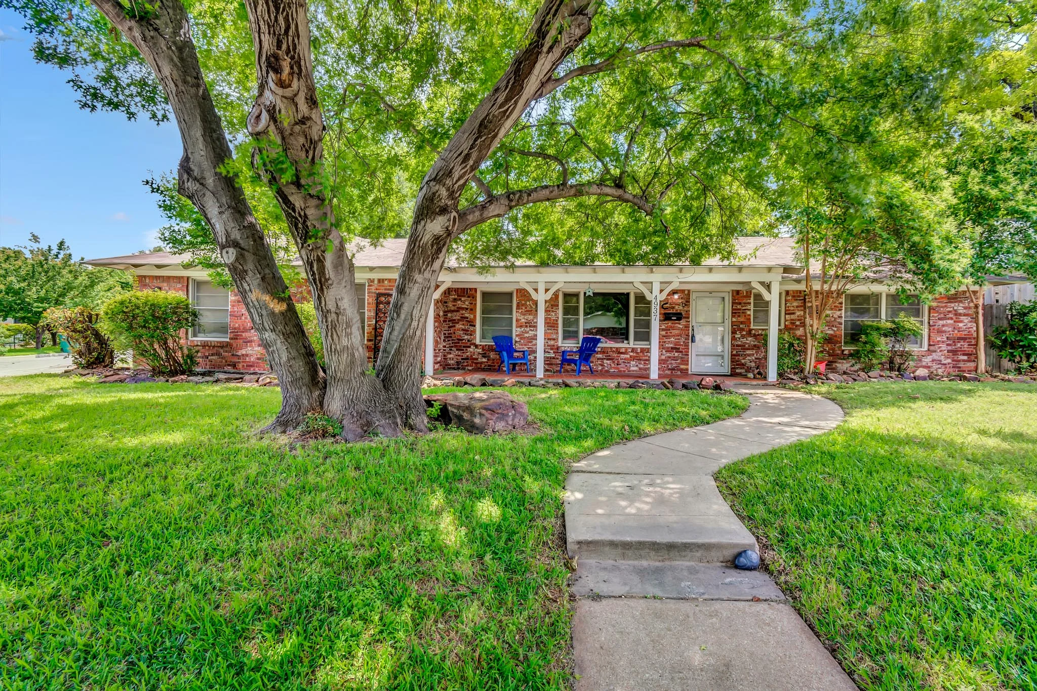 4937 Vega Ct W 1.jpg