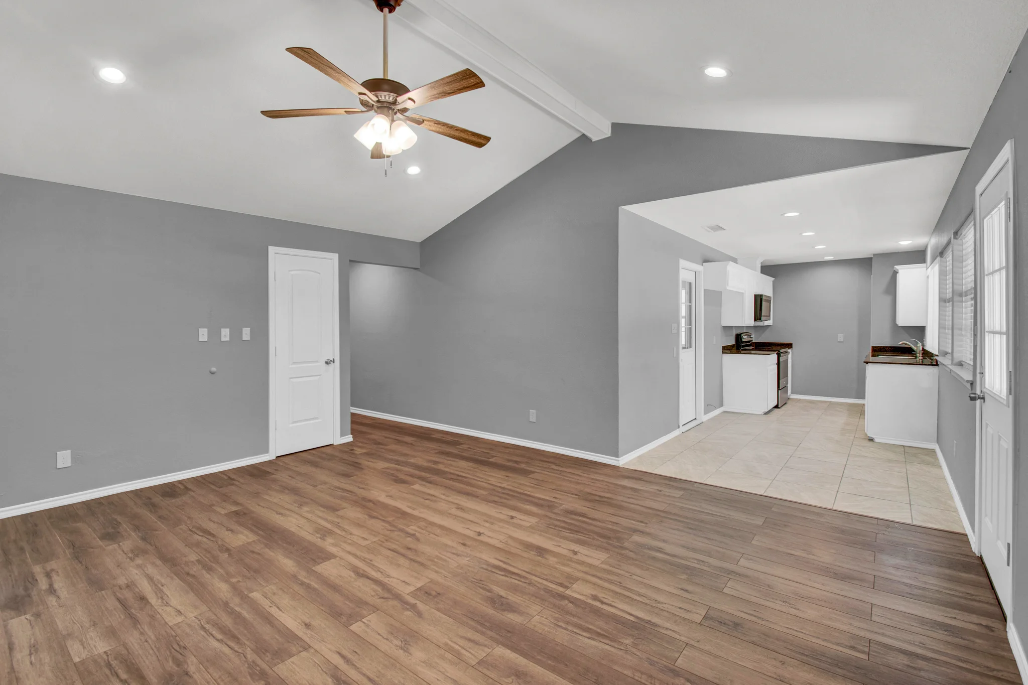 104 NW SuzanneTerrace 6.jpg