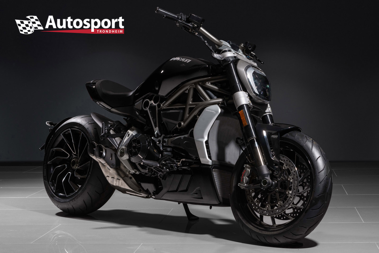 ducati diavel sort.jpg