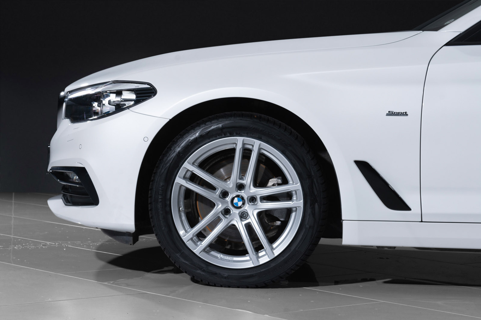 BMW_08.jpg