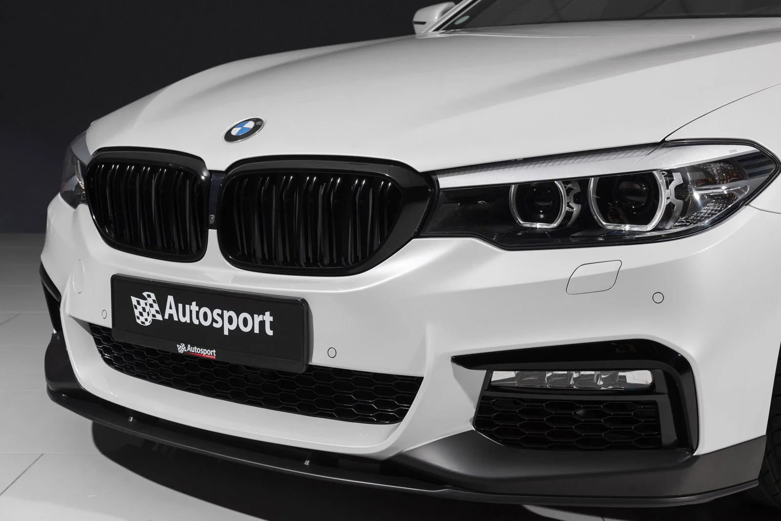 BMW_520d_1.jpg