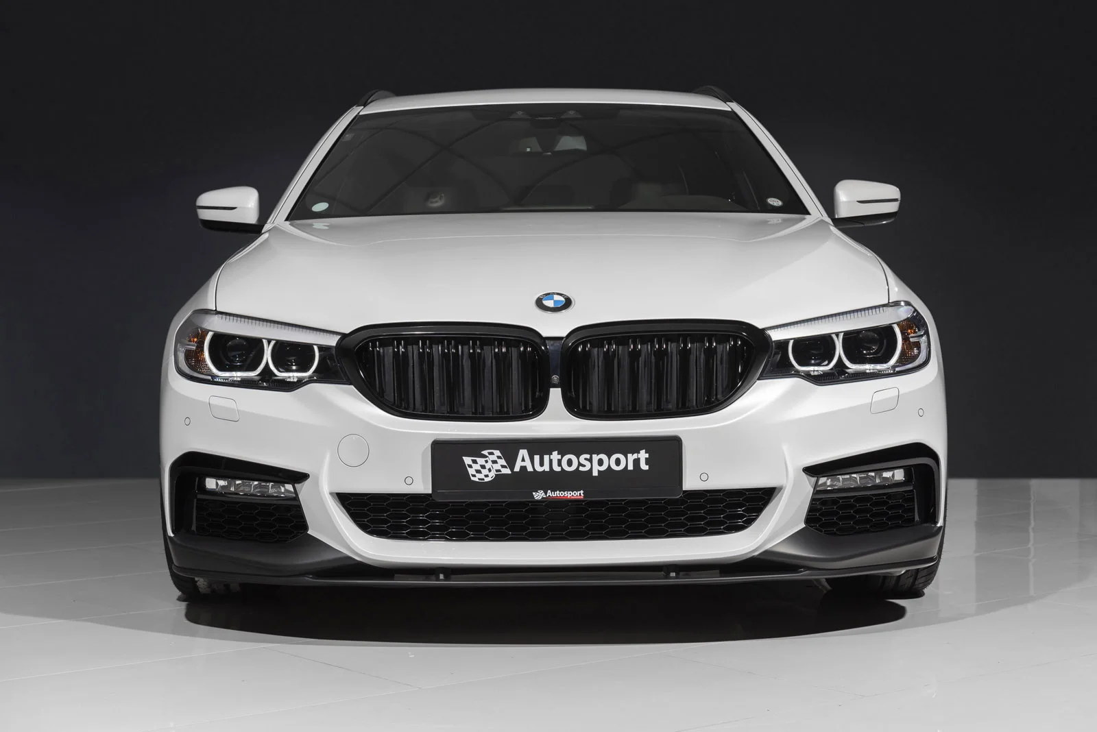 BMW_520d_2.jpg