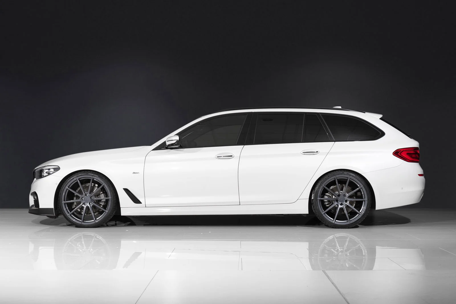 BMW_520d_6.jpg