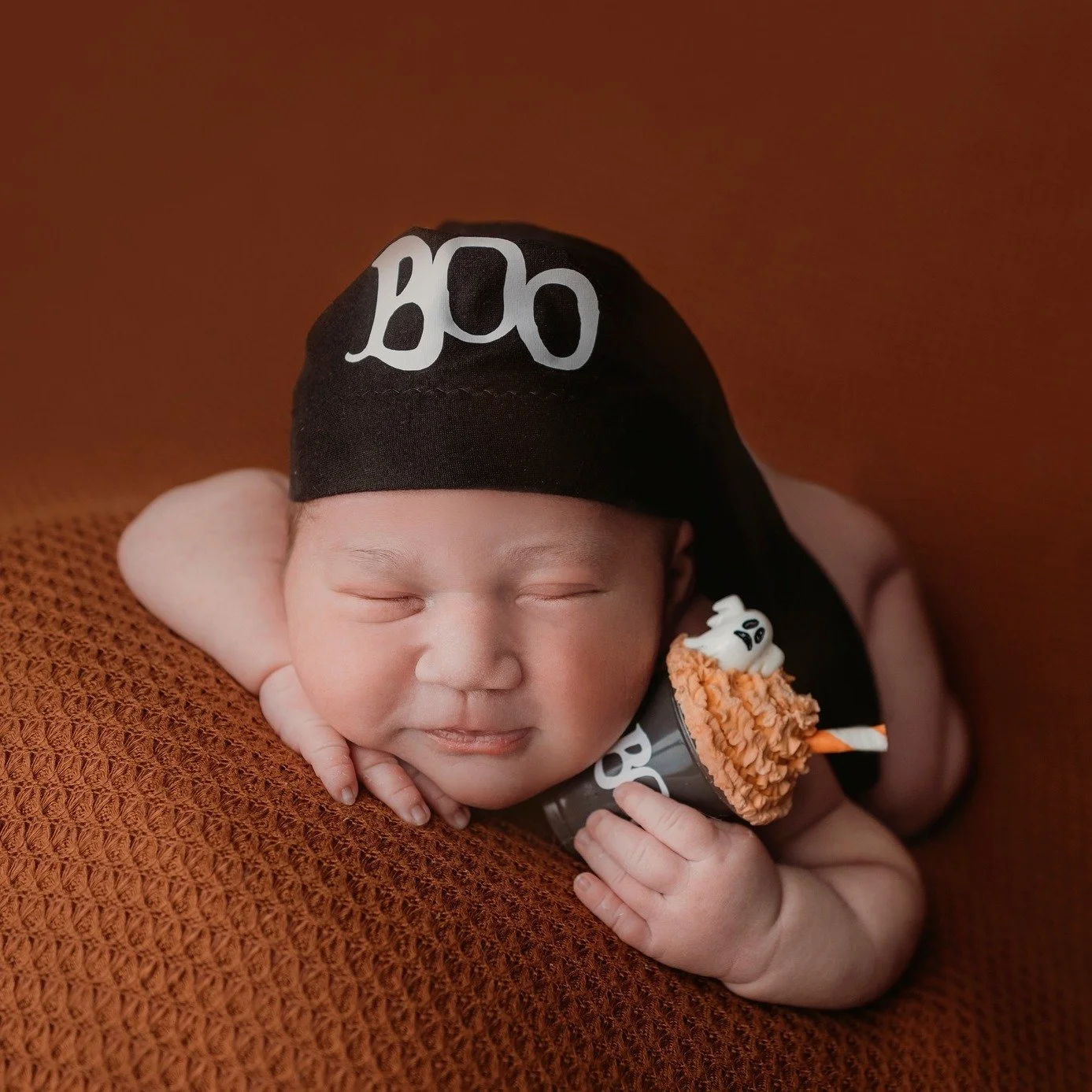 Always one of my favorite Halloween shots! I had to share it again. 

Interaction is down so if you see this, please give it a like. ❤

www.kristinabanksphotography.org