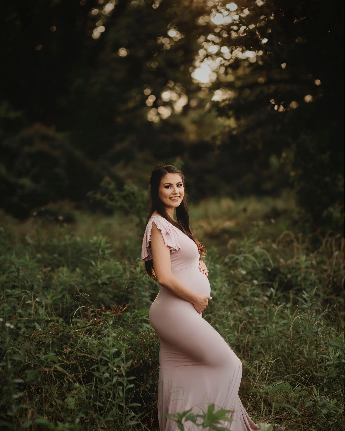 Just a reminder, we are booking fast for the spring. If you live in Louisiana, you know how hot it gets. I only do outdoor sessions September-April. They are very limited. You are able to do studio and outdoors as well. 

The bug madness is better in