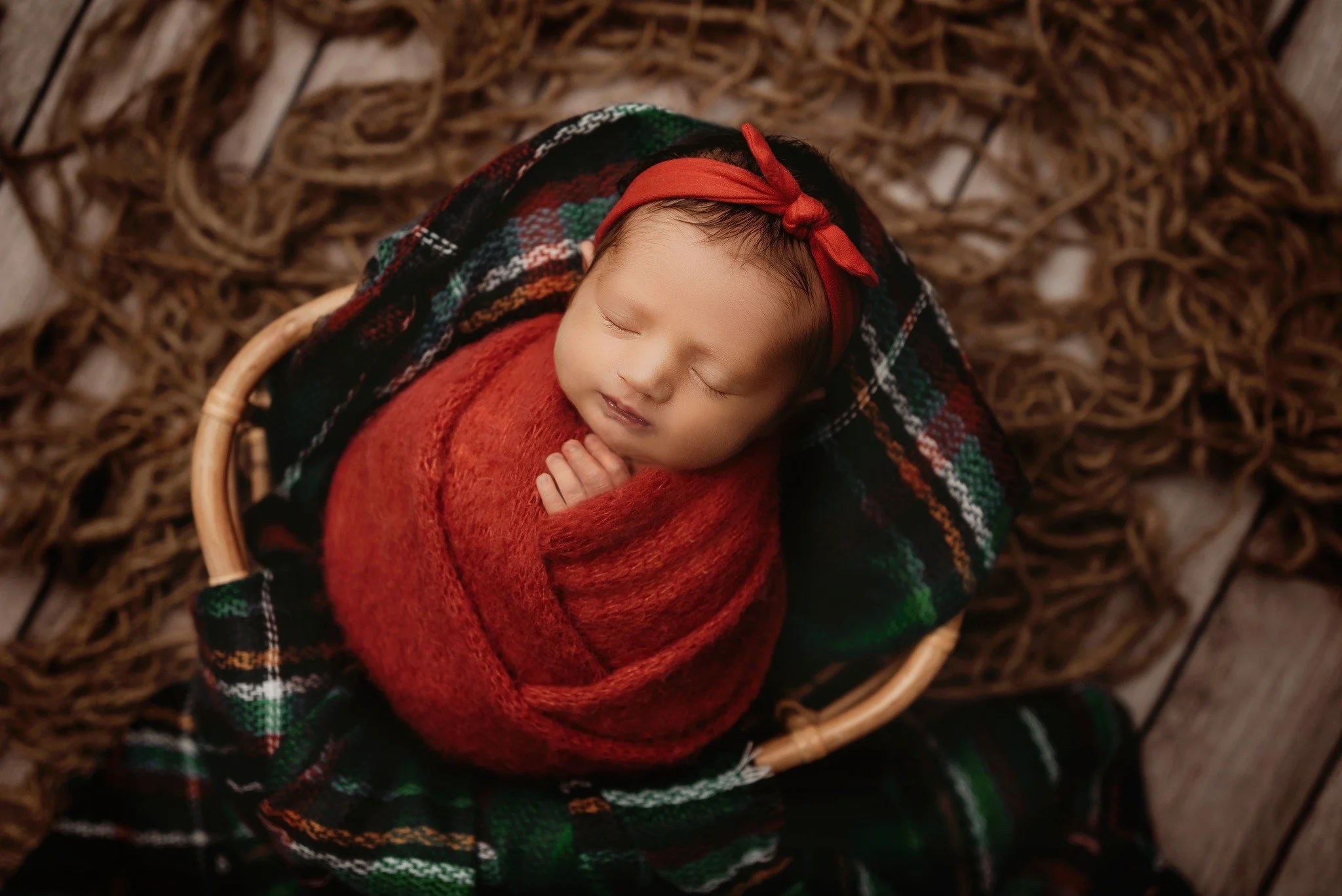 The sweetest. I love all the Christmas babies. 😍🎄

www.kristinabanksphotography.org