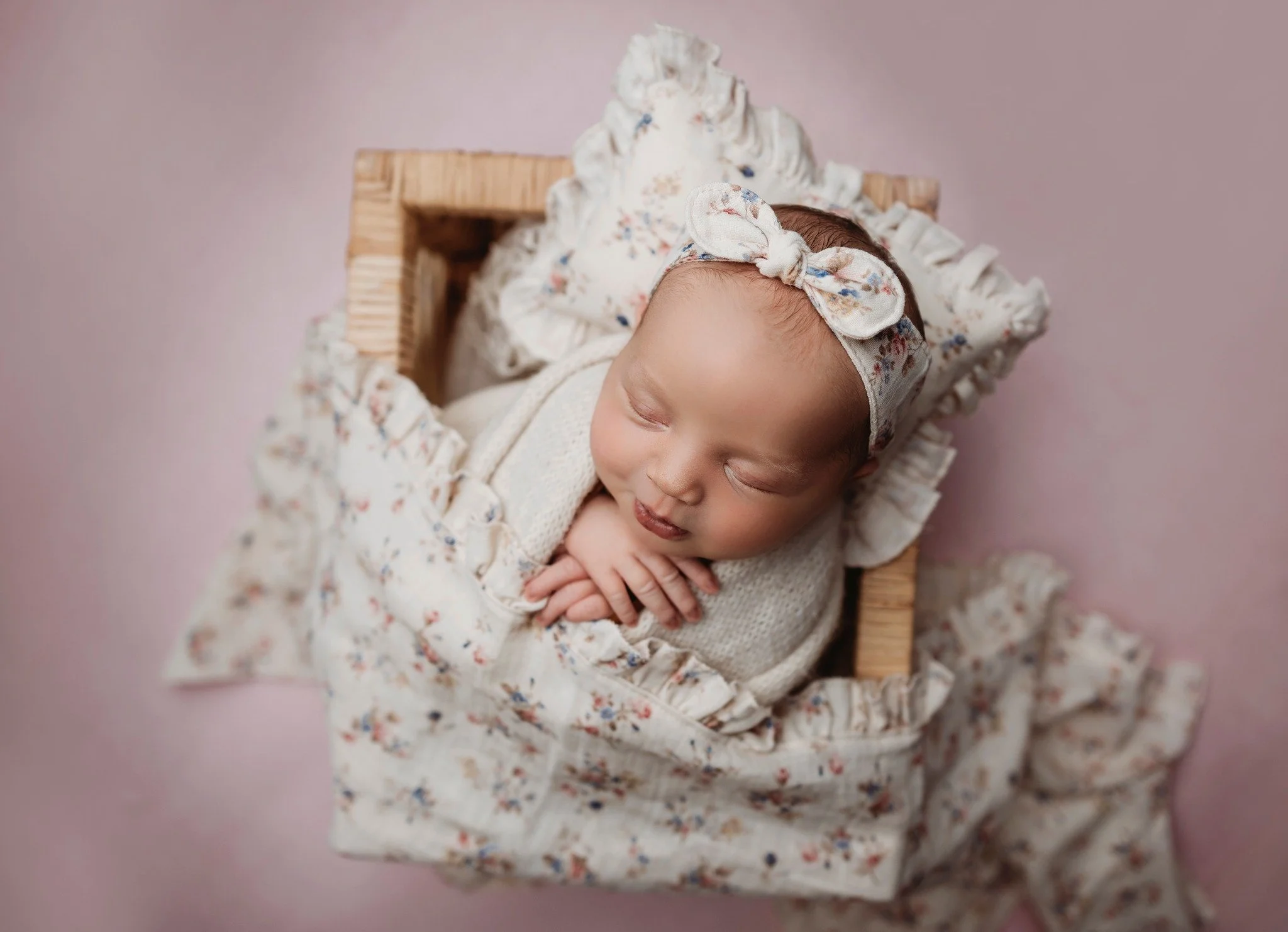 The sweetest. Her little lips. 🥹

www.kristinabanksphotography.org