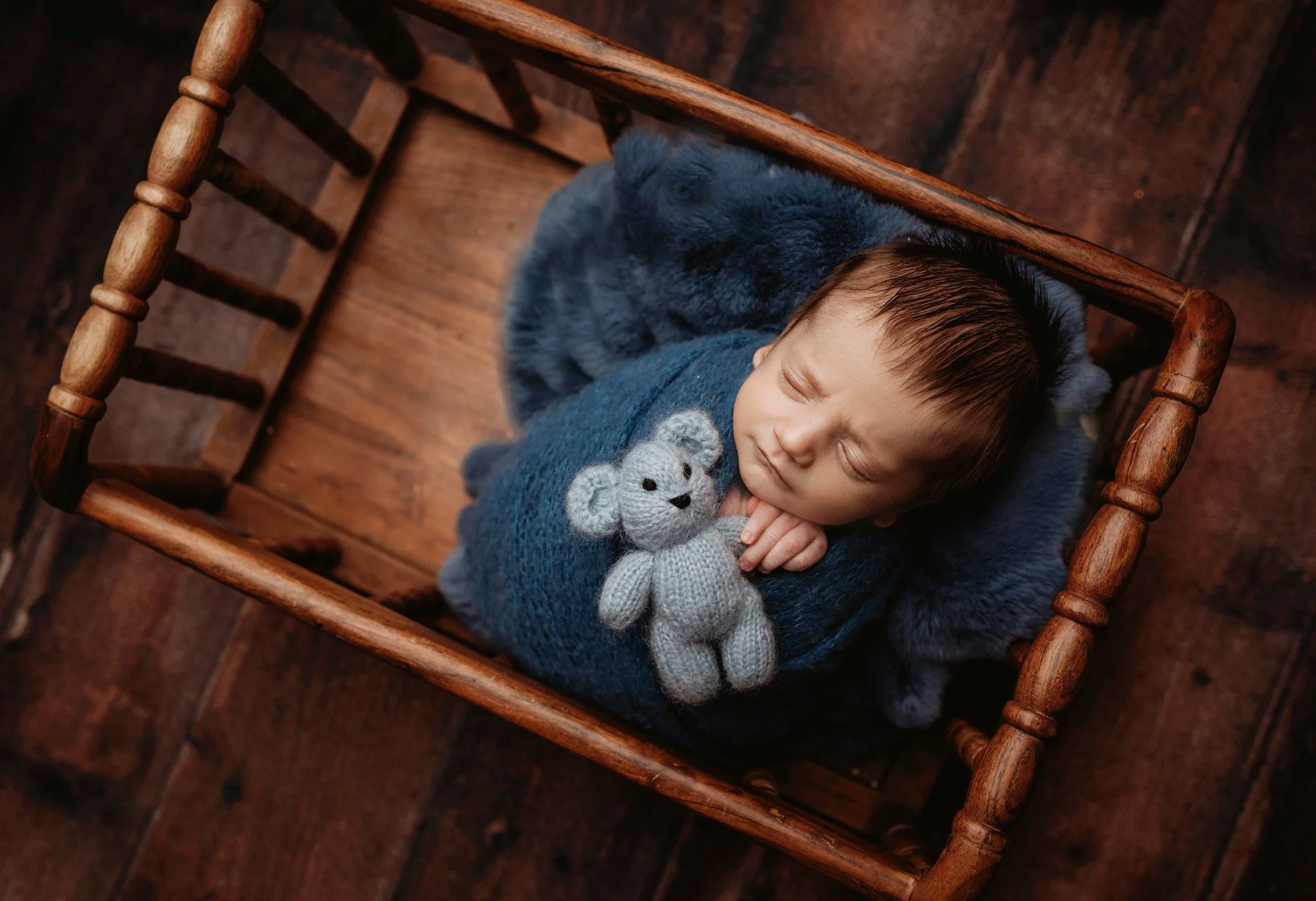 Which you do you prefer? Closer up or far away? I do several angles so then my clients have a variety to choose from. I typically love closer up shots. 

www.kristinabanksphotography.org