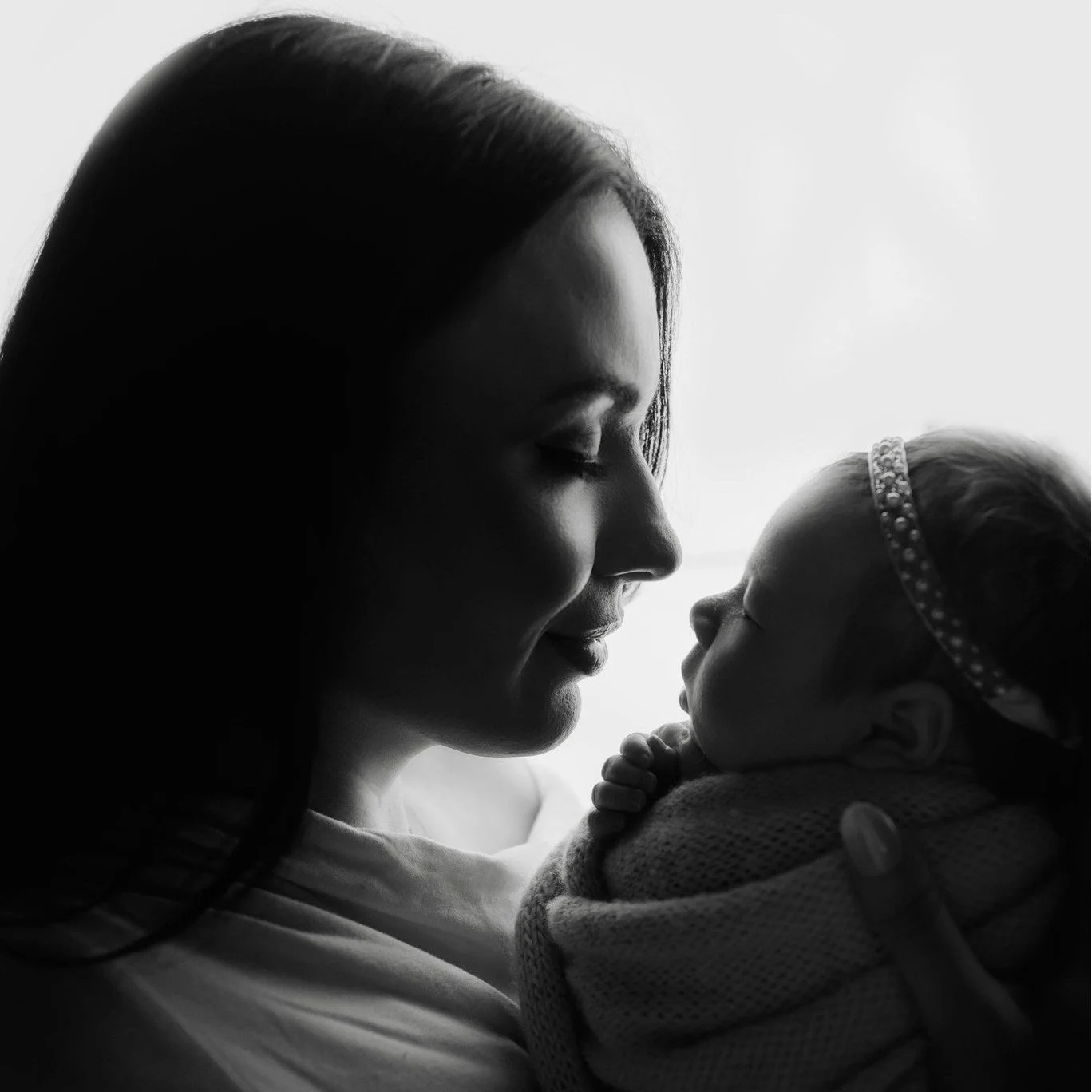 The sweetest shot. You carry your little one for 9 sometimes 10 months and can&rsquo;t wait to hold them. 

You can&rsquo;t wait to see who they look like.
How they smell. 
Watch them grow. 

That&rsquo;s why you should book me to capture all the det