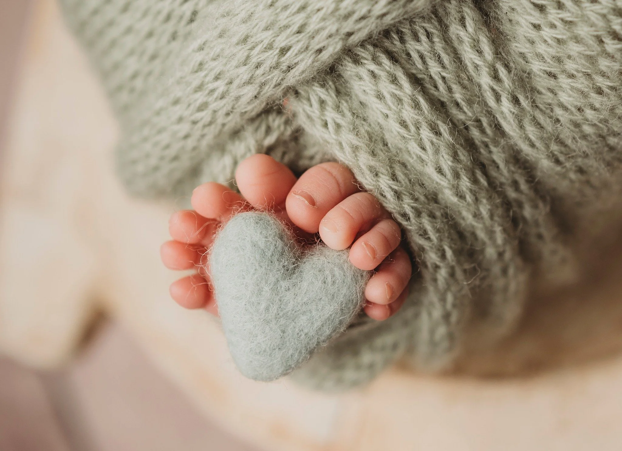 Those tiny toes&hellip; the ones that curl up, stretch out, and somehow hold your whole heart. 🥹

They won&rsquo;t stay this small for long. In just a few weeks, they&rsquo;ll change. My 11 year old already wears the same size shoe as me. Trust me w