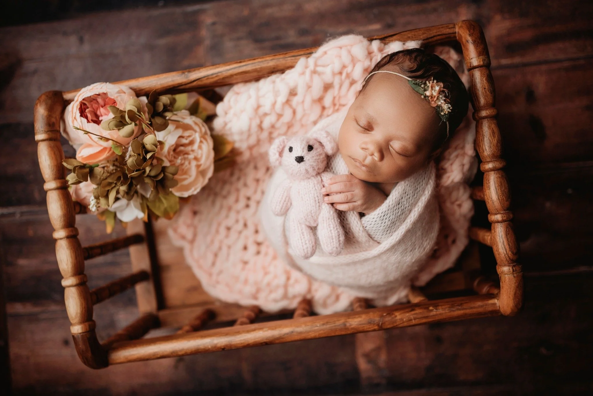 I honestly couldn't decide on which one. I have been so busy this week. I remembered I forgot to schedule blogs. Let me go ahead and do that so I don't forget again. Be prepared to see A LOT of cuteness. 

If you are due June-August, it's time to sch