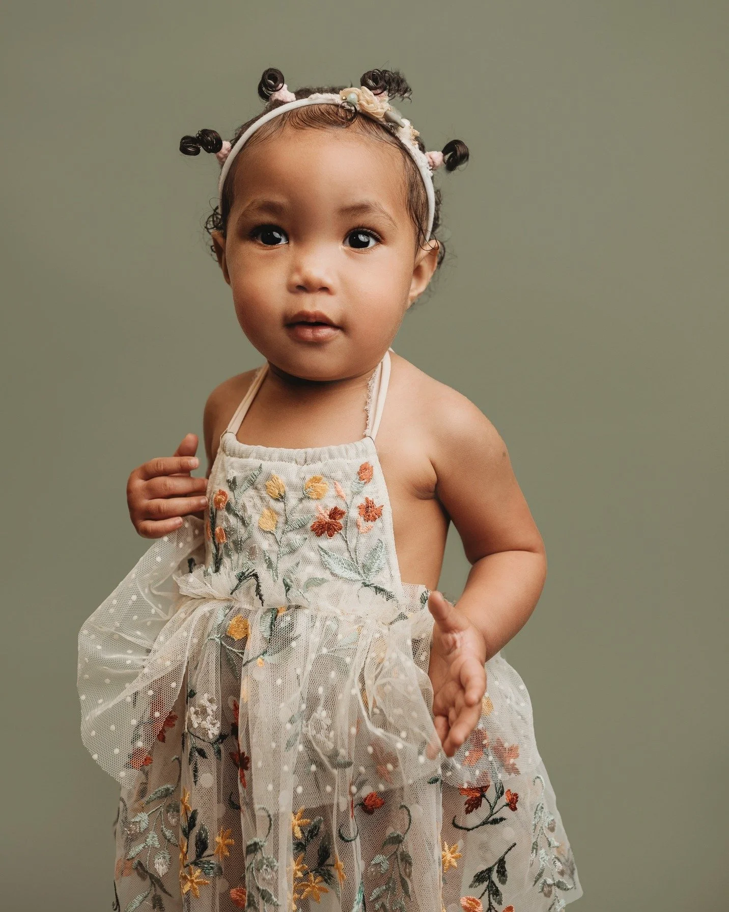 I will miss singing wheels on the bus with this cutie. 

Her family is moving and I am so excited for their journey. I don't meet many people who want to stay in Louisiana. So many families are moving this year but I am incredibly grateful to have me