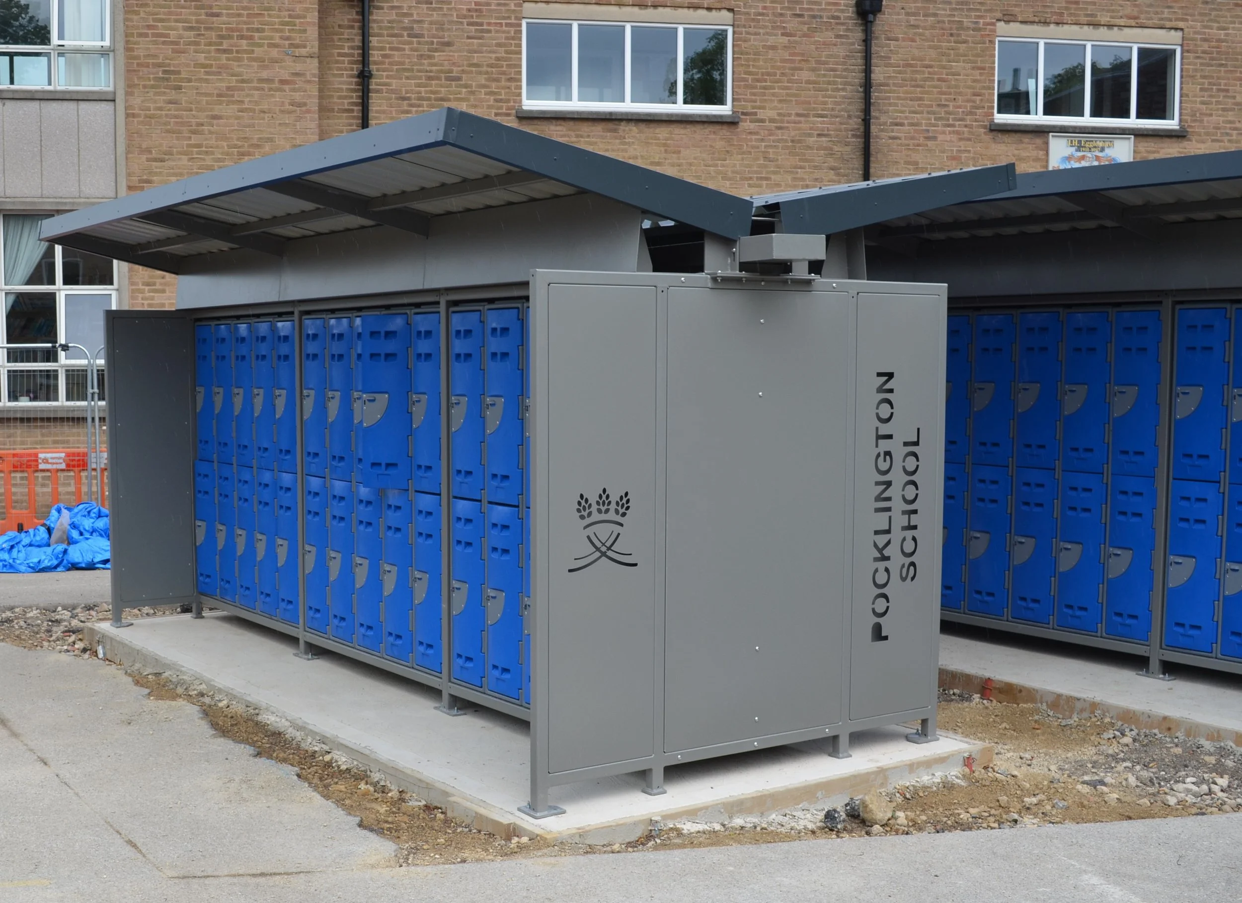 Pocklingtomn School Locker pod 1.JPG