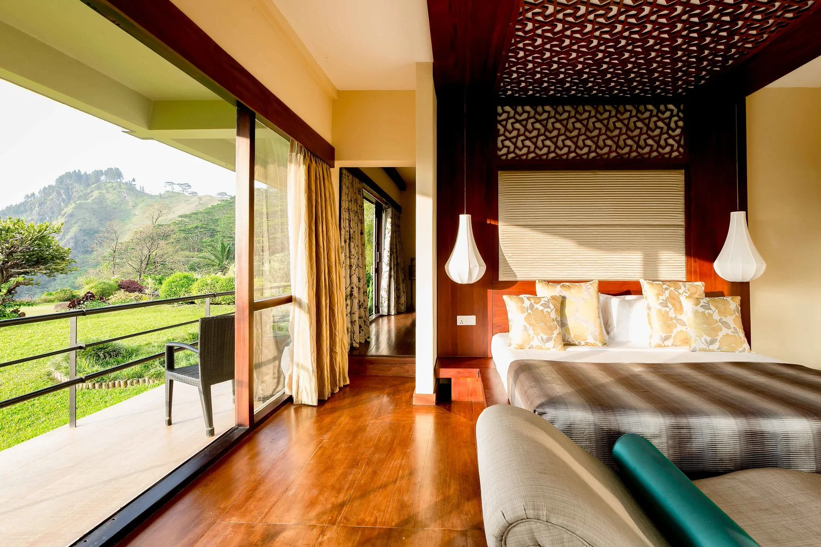 hunas_falls_hotel_srilanka.jpg