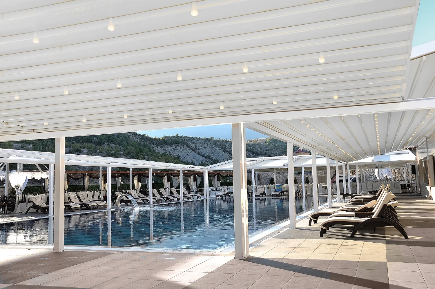 pergola_roof_pool_day_shade.jpg